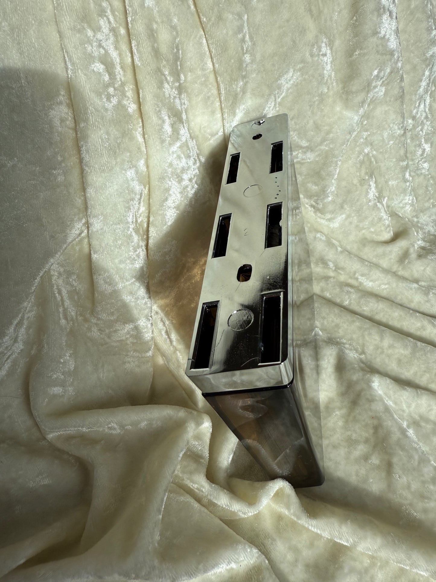 Porte savon en plexiglas ambré Allibert des années 70