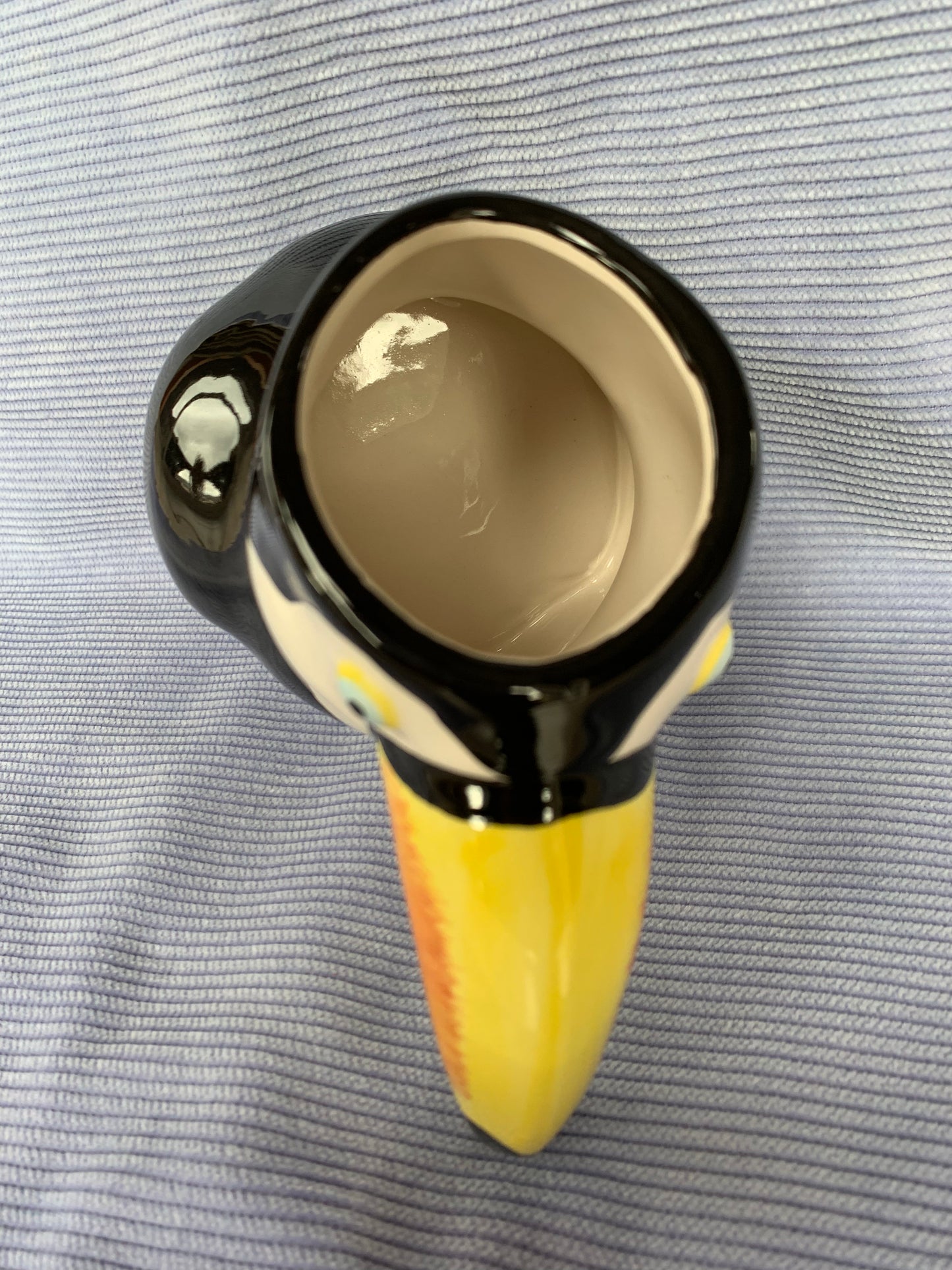 Vase toucan