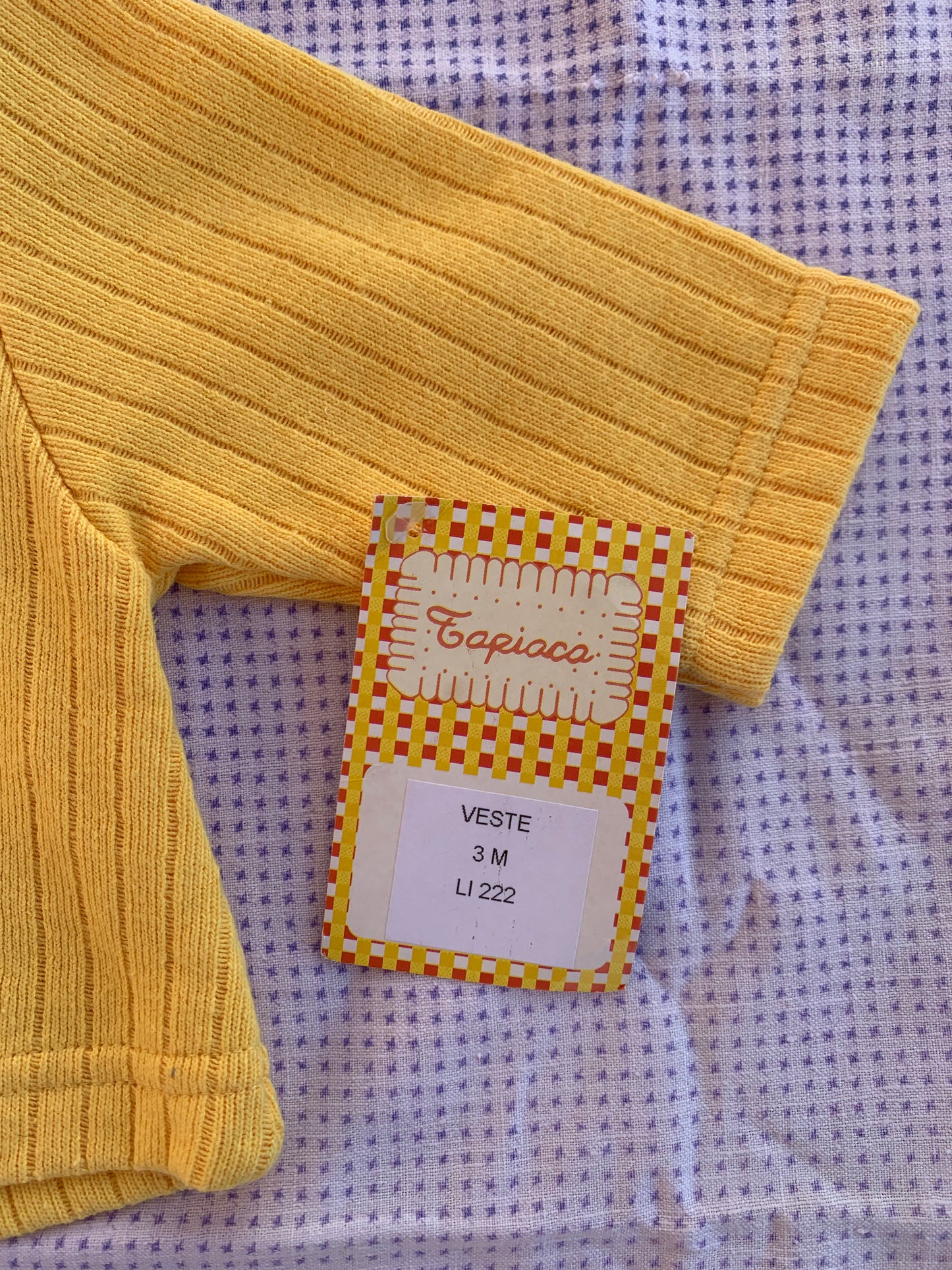Petit gilet jaune neuf avec broderie Tapioca T.3 mois