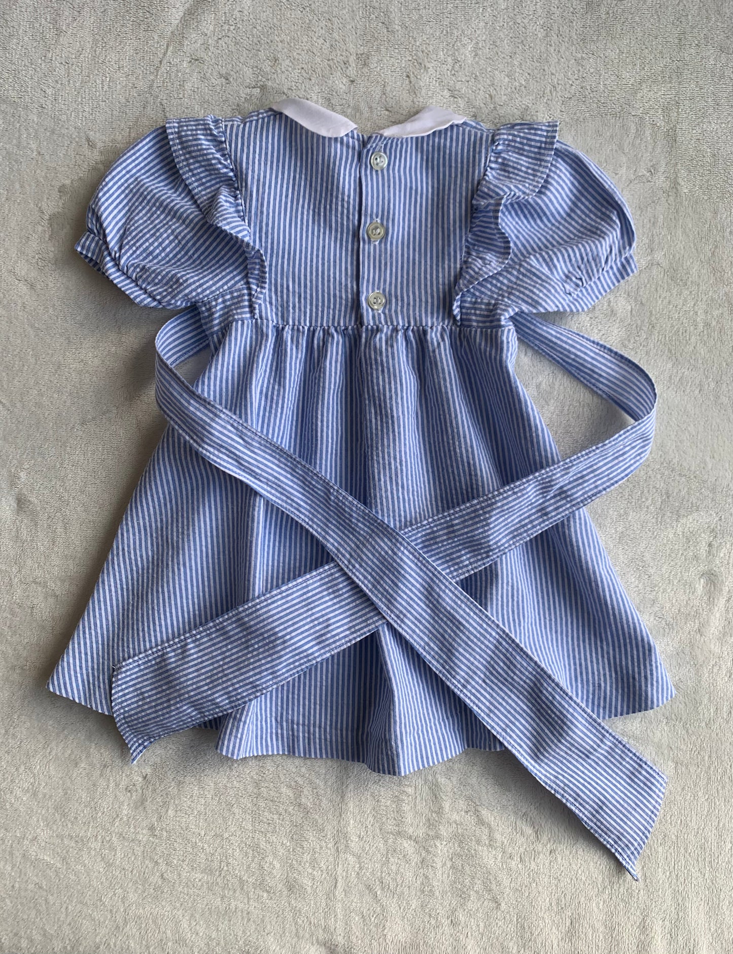 Robe vintage nouée dans le dos vintage T.6 mois