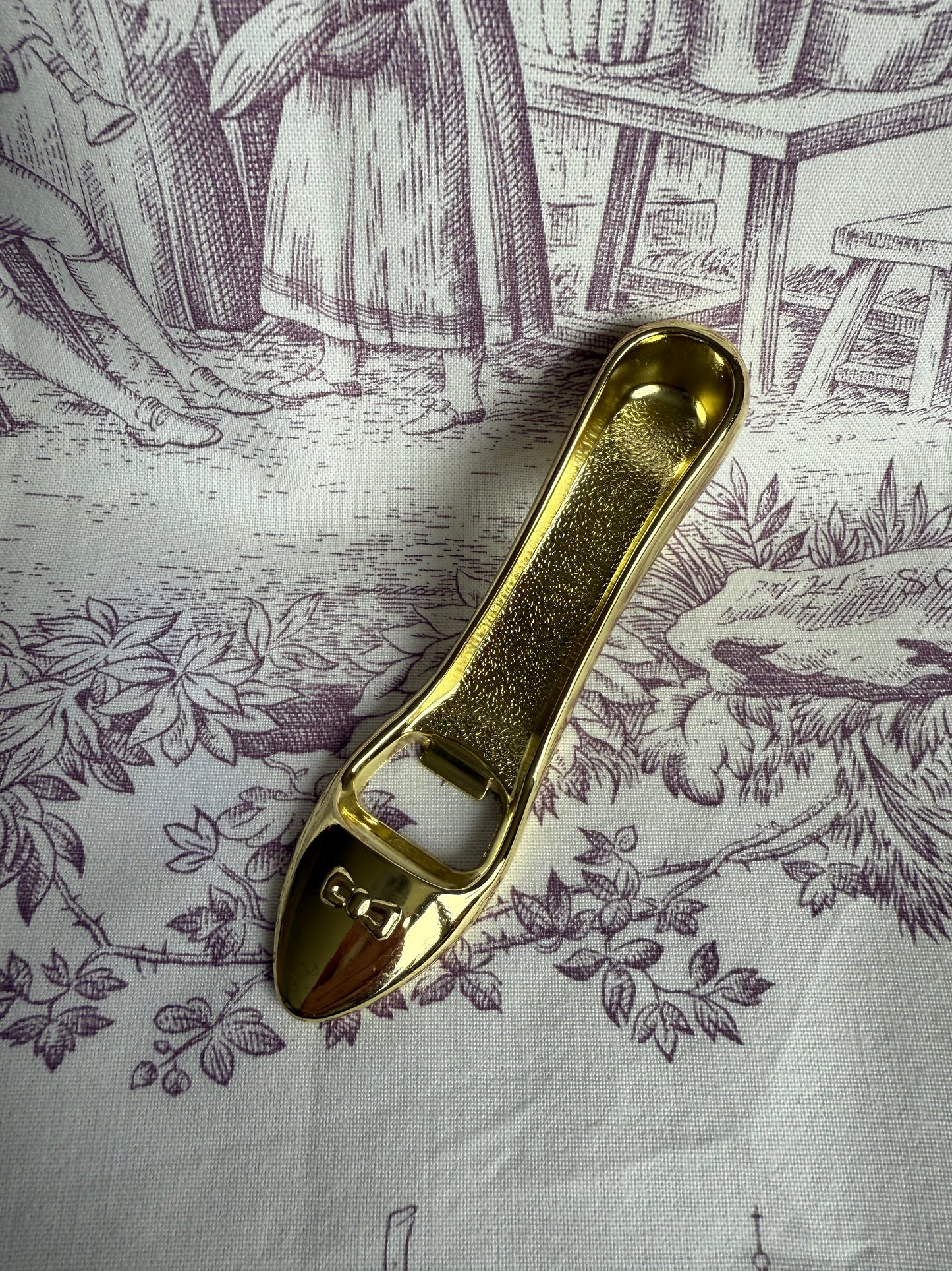 Décapsuleur escarpin en métal doré vintage