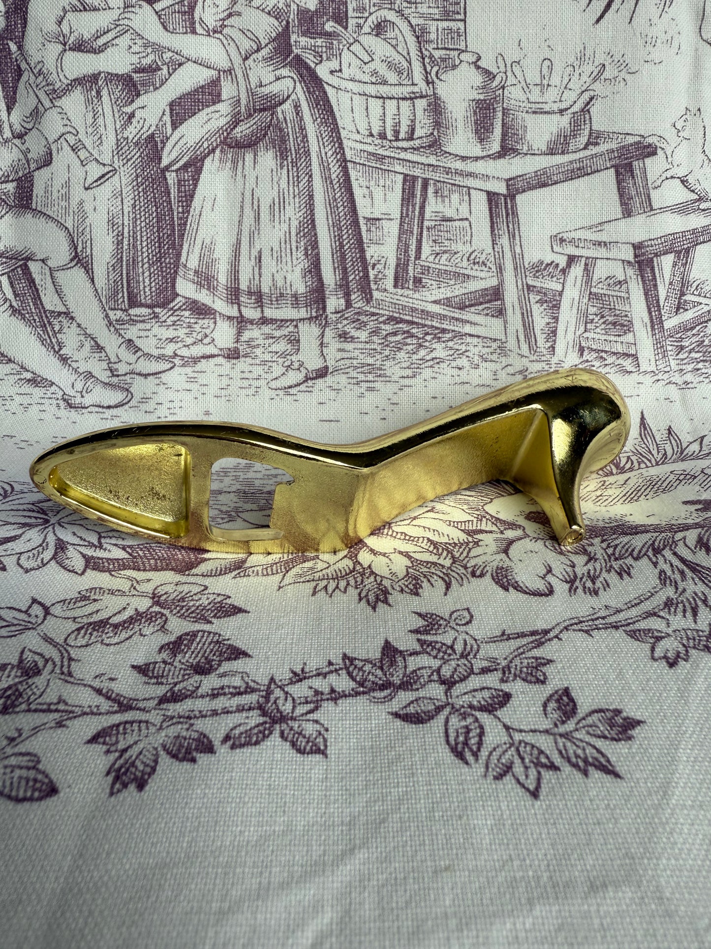 Décapsuleur escarpin en métal doré vintage