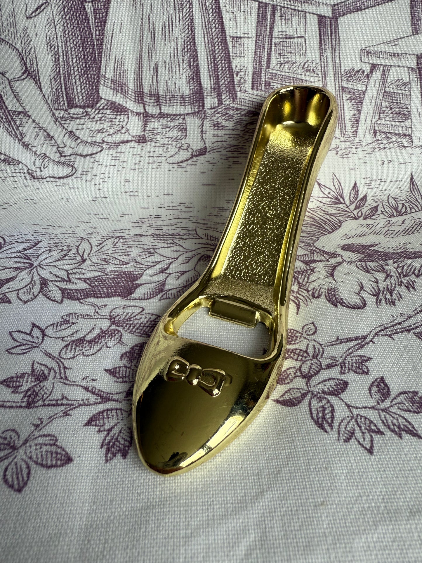 Décapsuleur escarpin en métal doré vintage