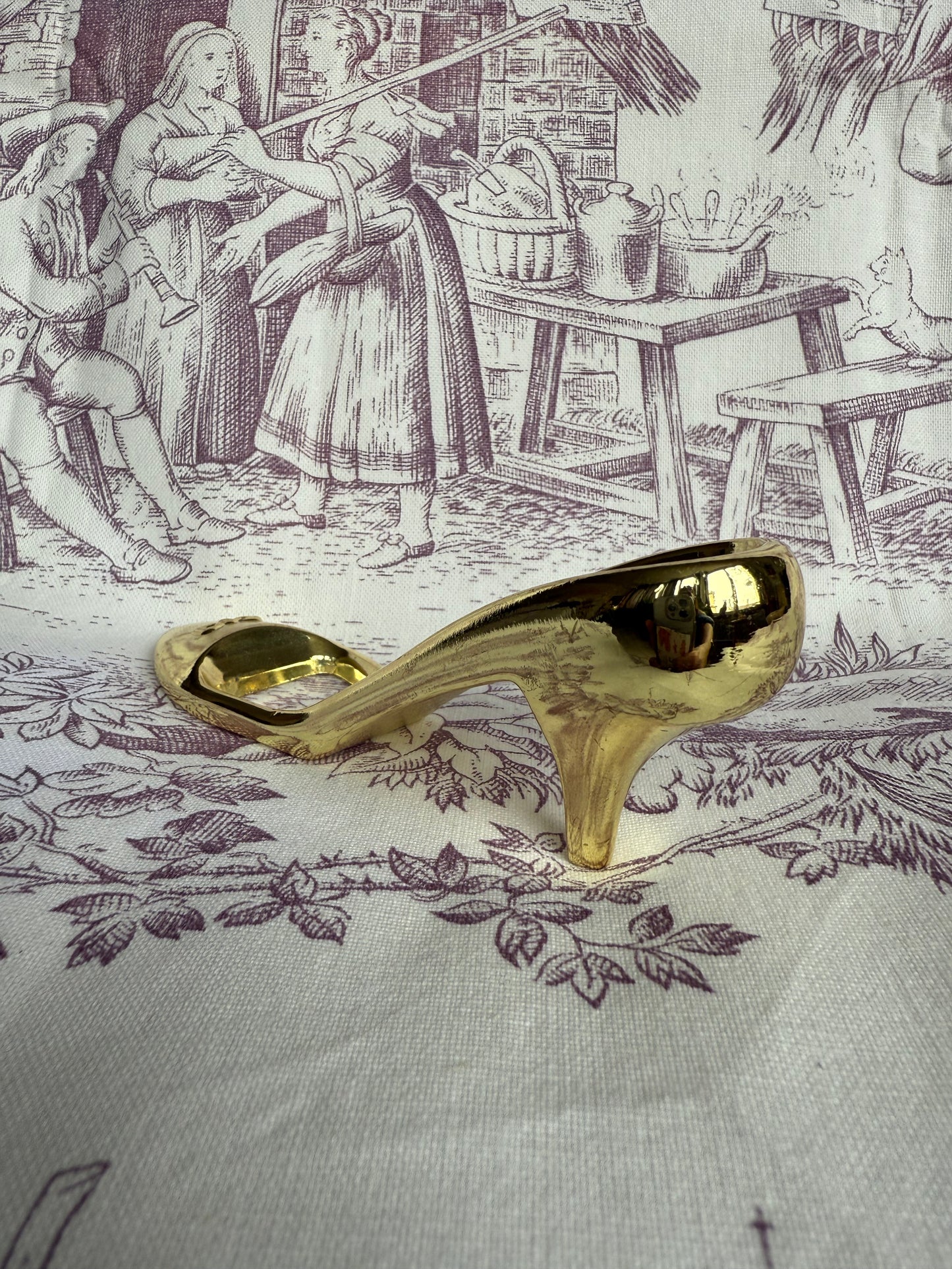 Décapsuleur escarpin en métal doré vintage