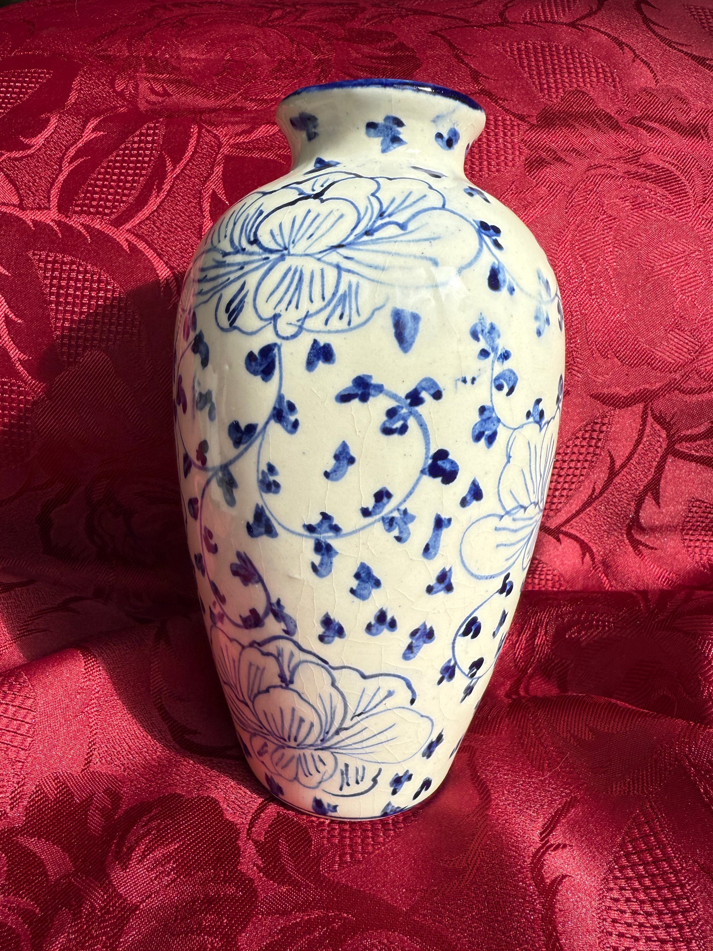 Vase en céramique fleurs bleues peintes à la main