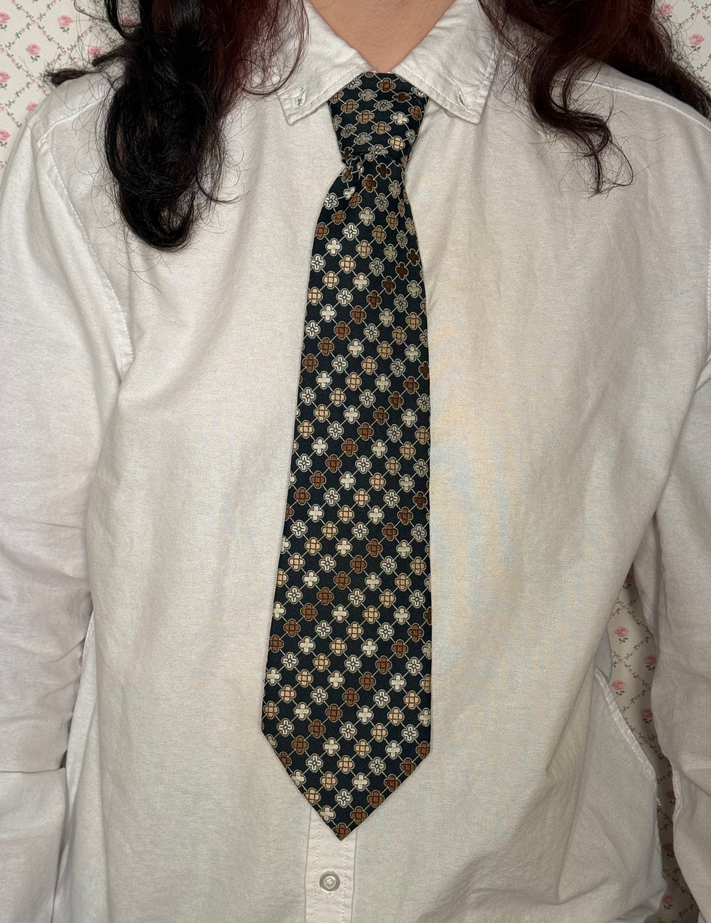 Cravate Roger Chambard motifs fleurs