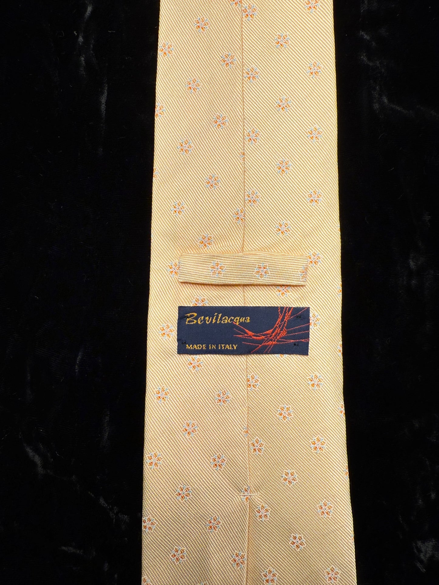 Cravate Bevilacqua fleurie