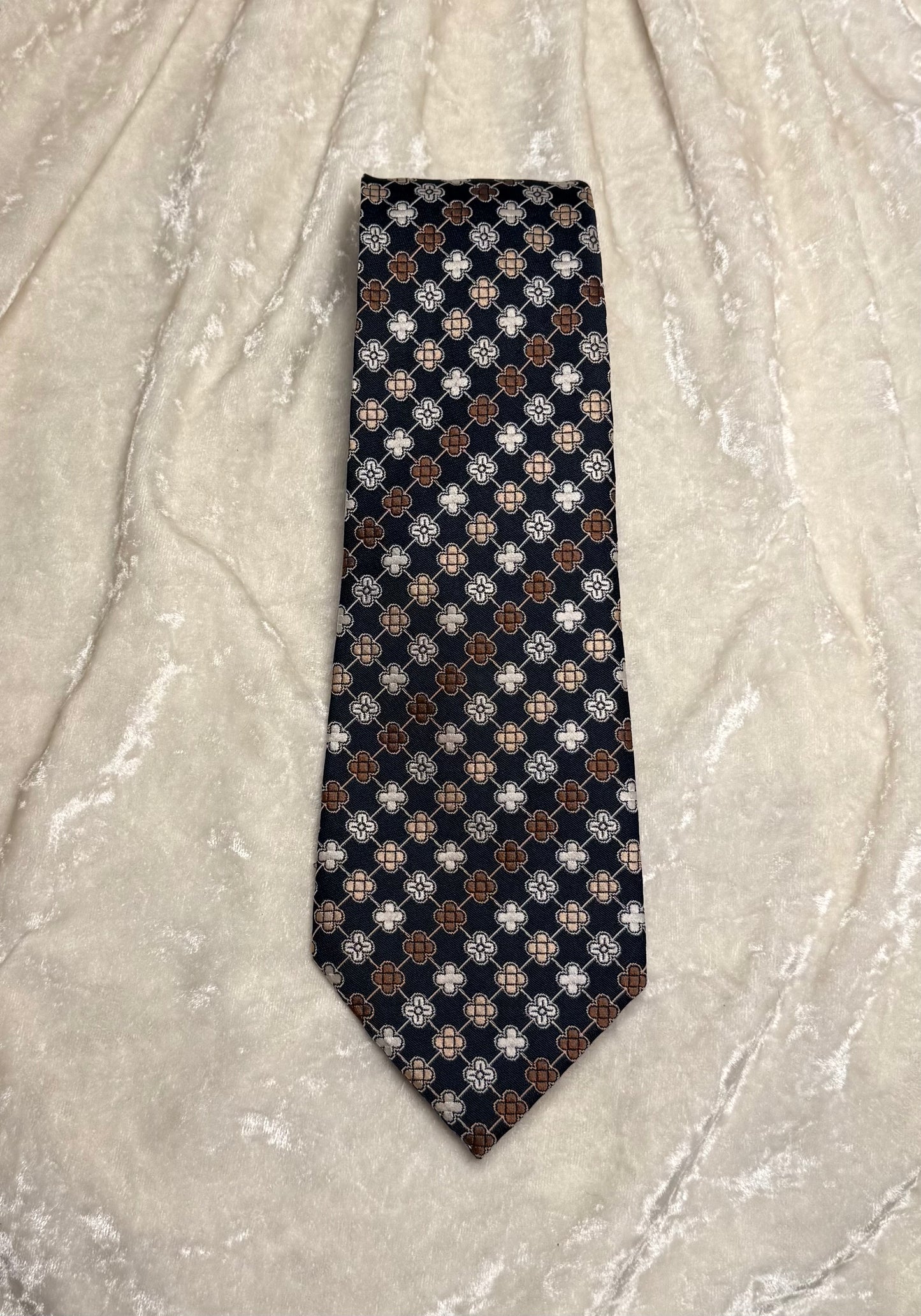 Cravate Roger Chambard motifs fleurs