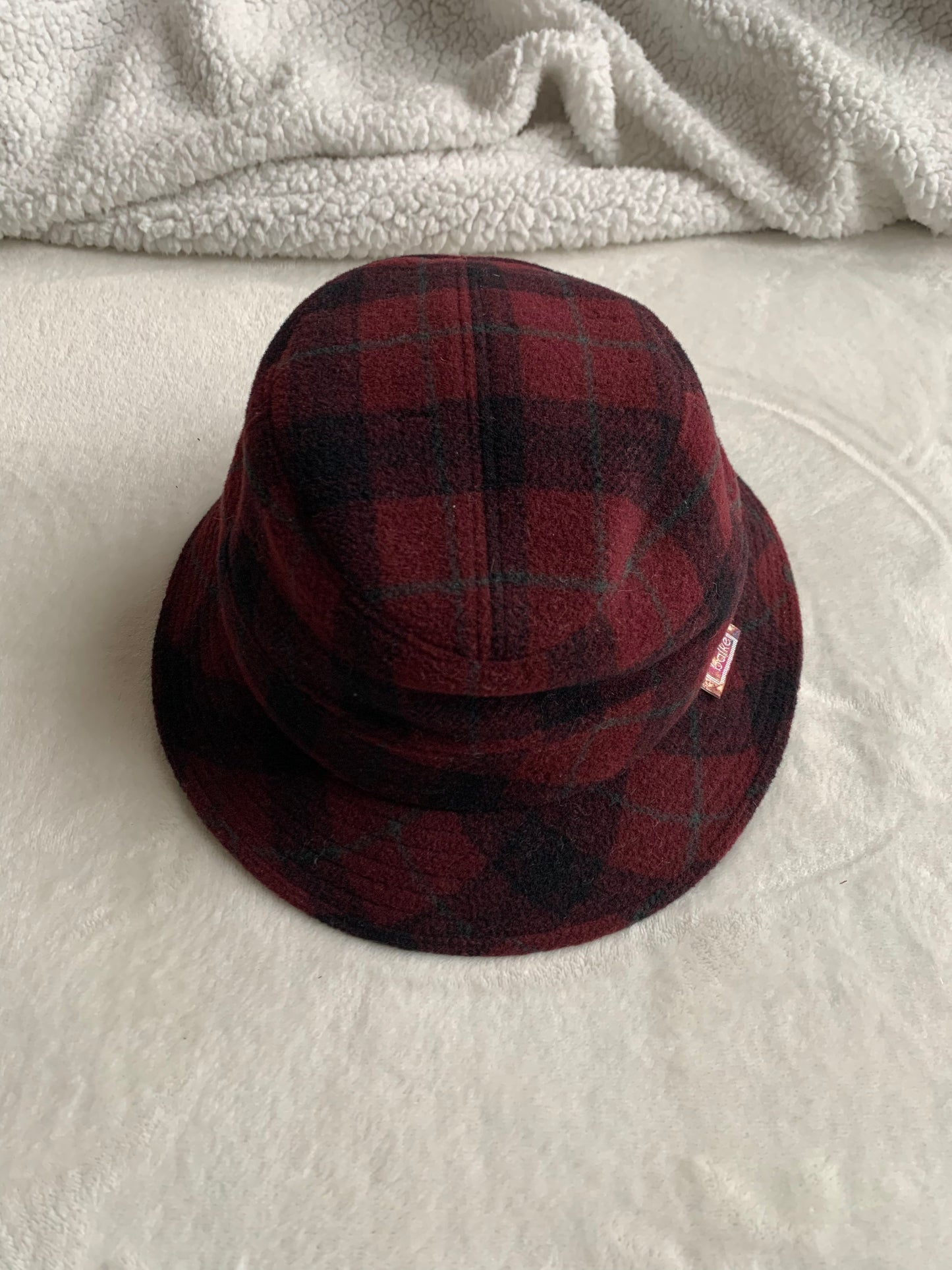 Chapeau en laine à carreaux Balke
