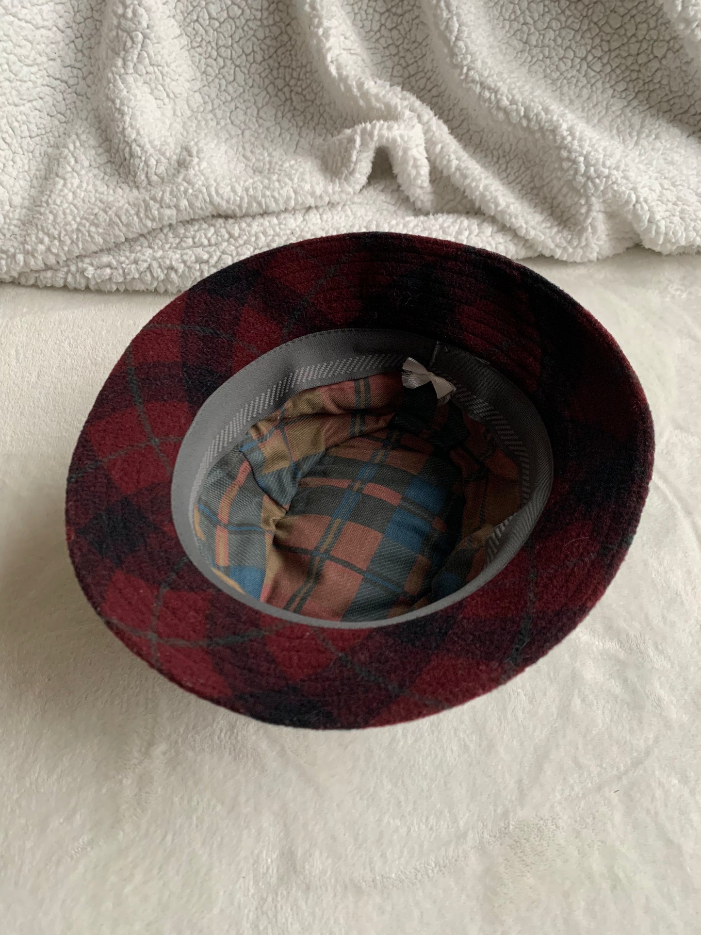 Chapeau en laine à carreaux Balke