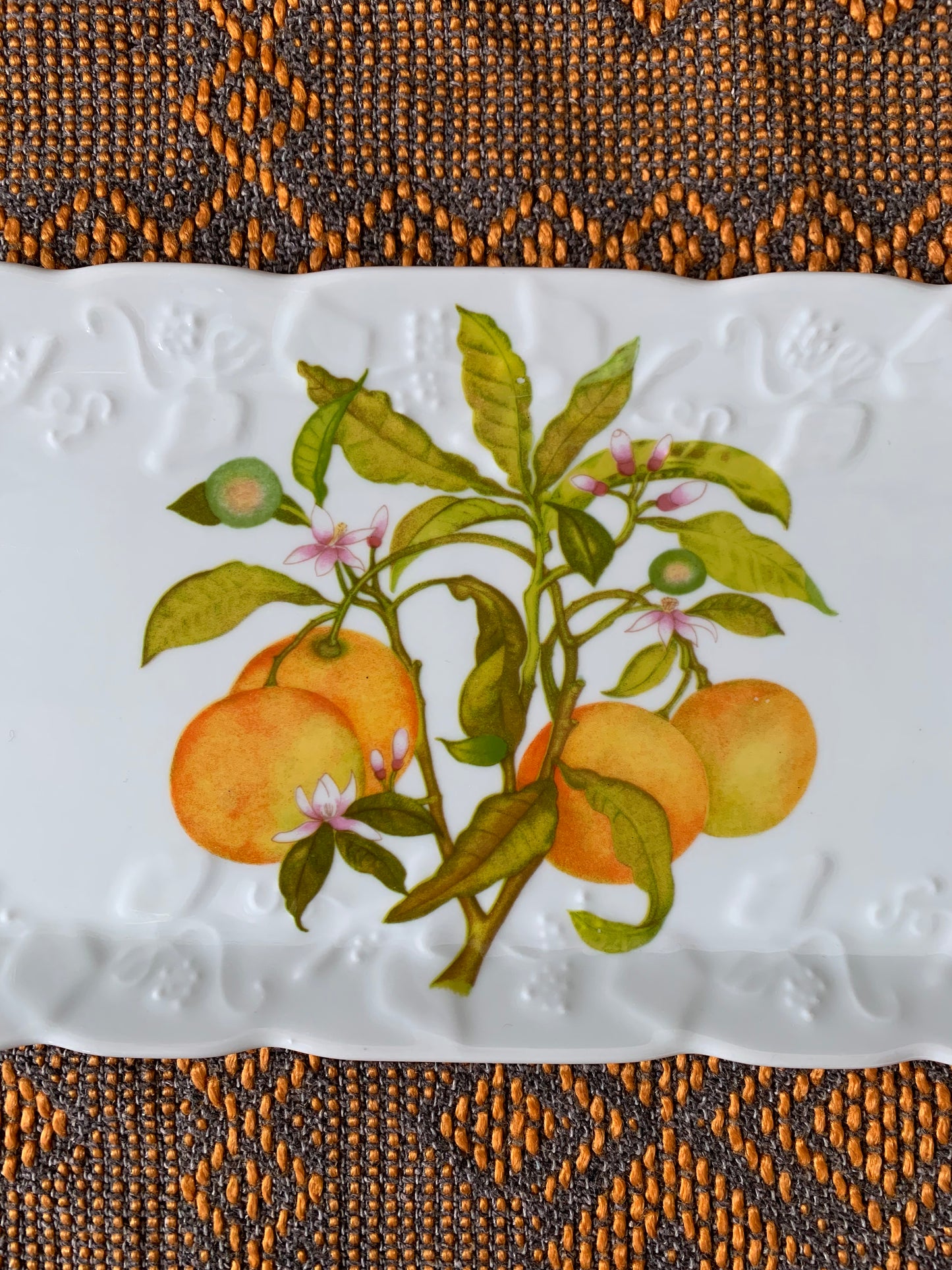 Plat à cake en porcelaine