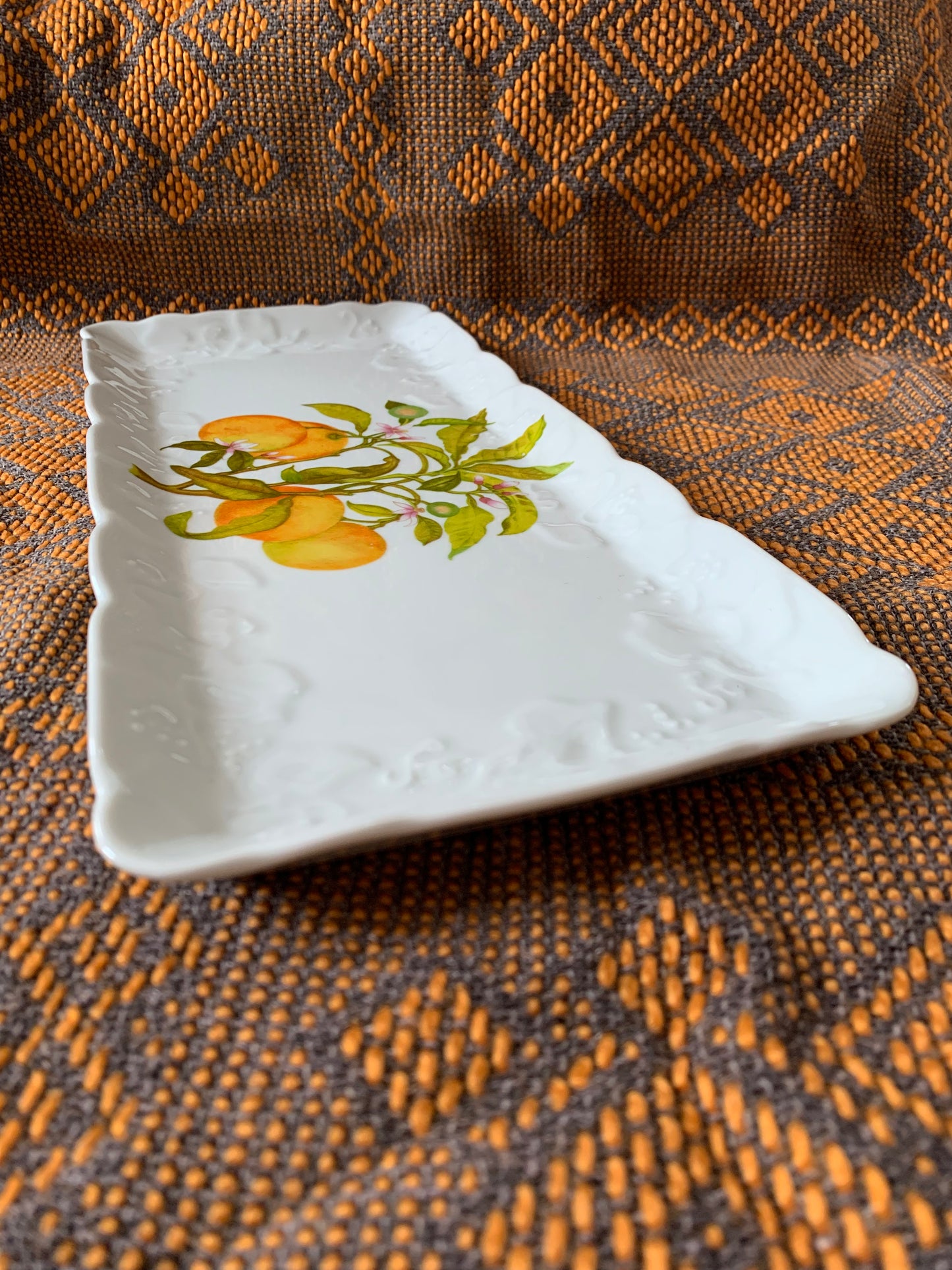 Plat à cake en porcelaine