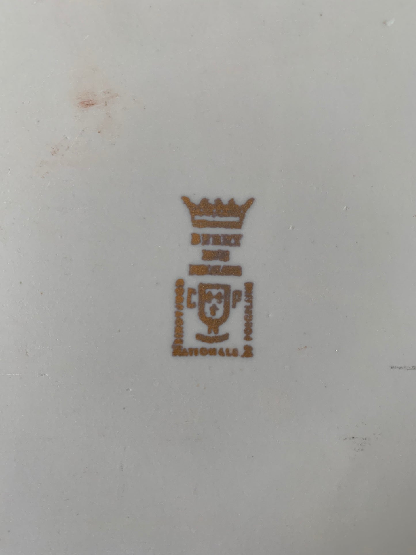 Plat à cake en porcelaine