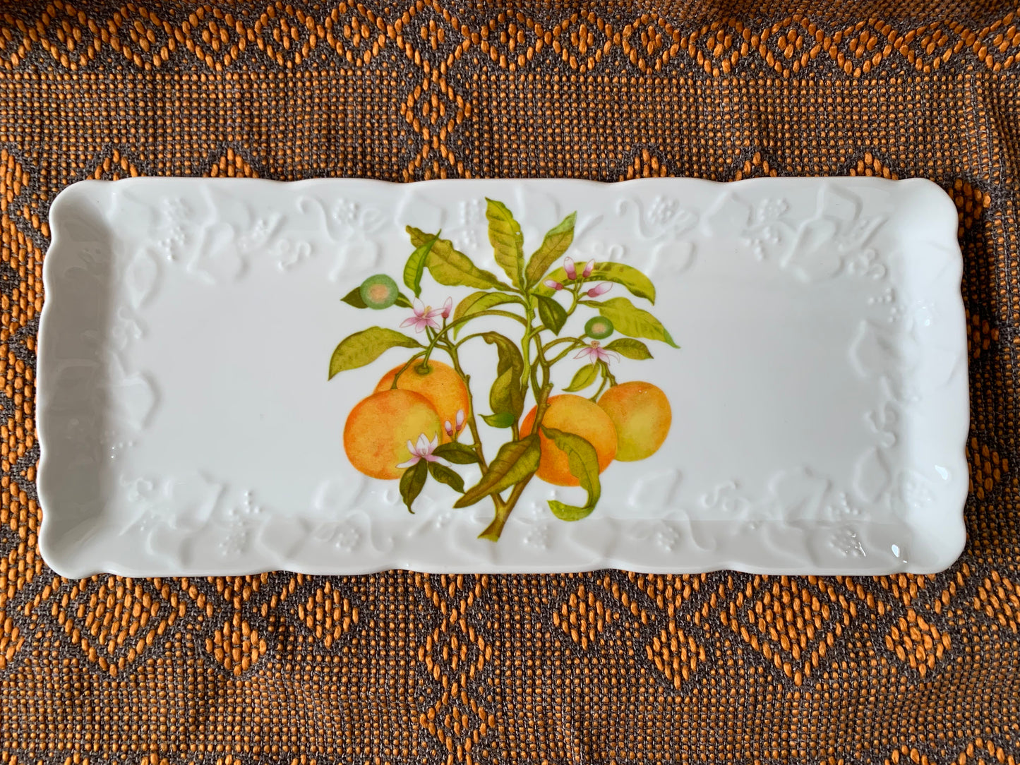 Plat à cake en porcelaine