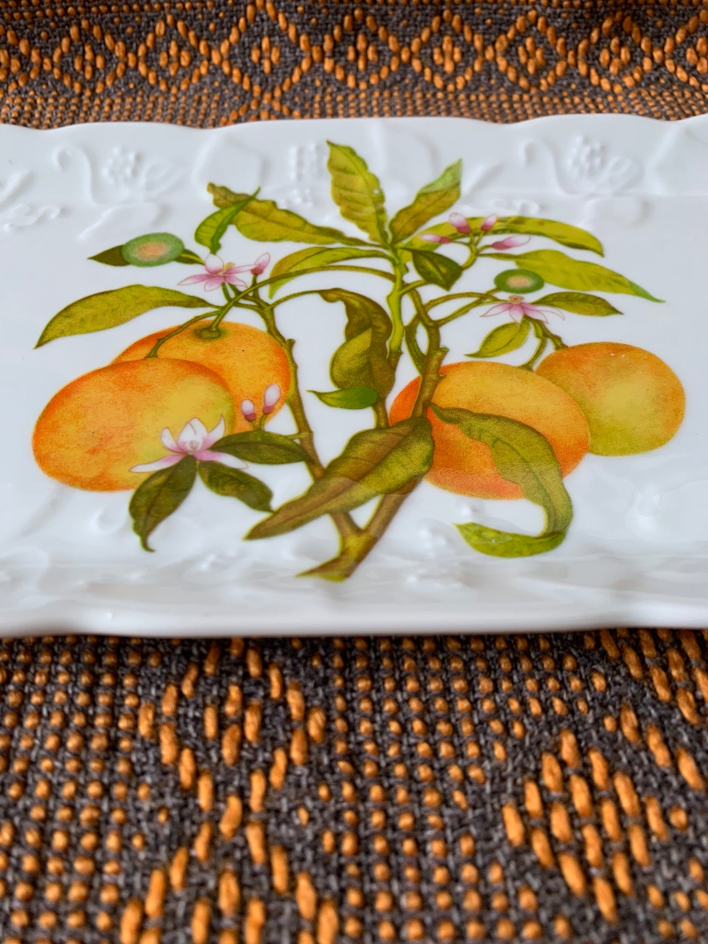 Plat à cake en porcelaine