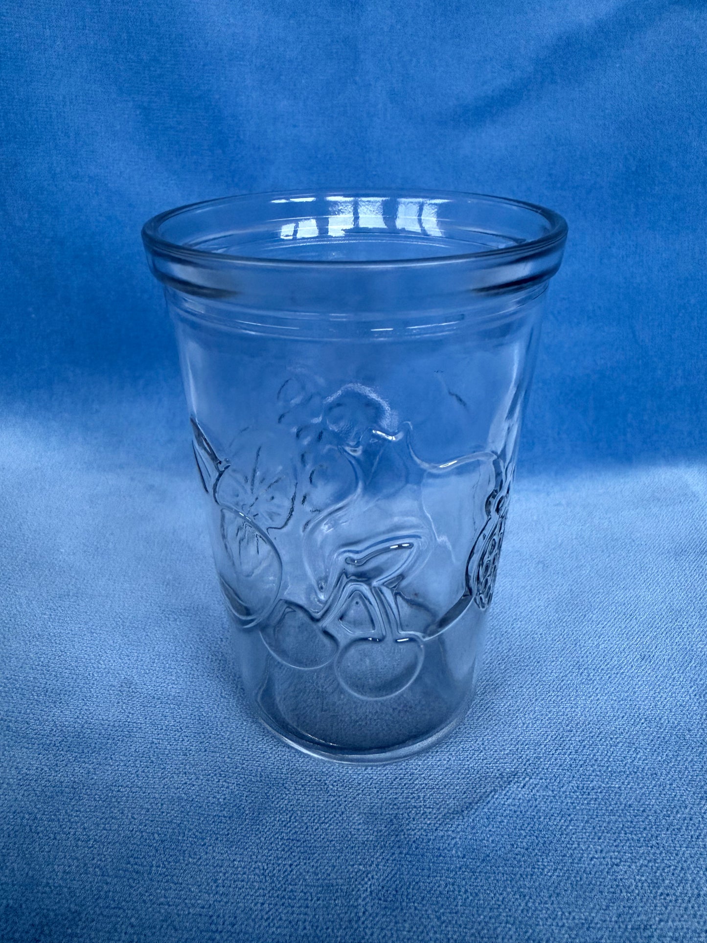 Sept verres à eau en verre reliefs fruits