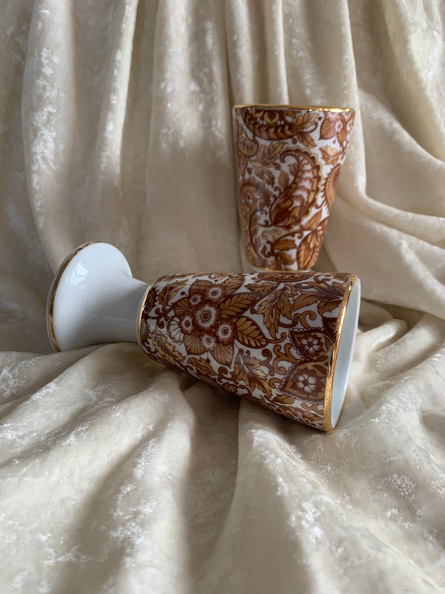 Deux mazagrans motif groovy vintage Tradition CNP France