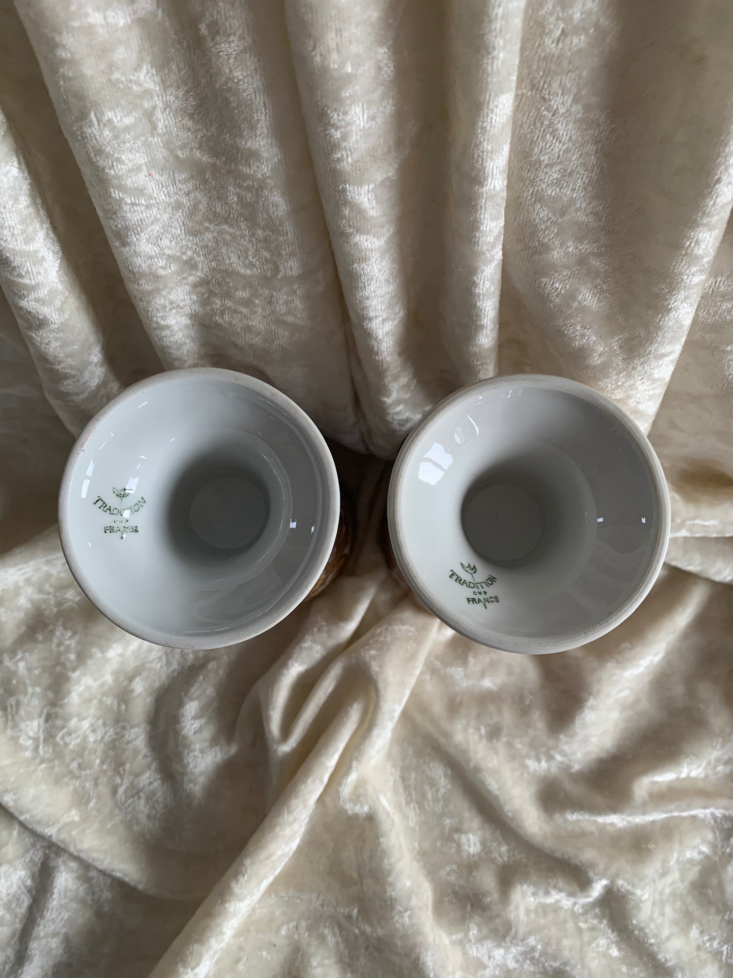 Deux mazagrans motif groovy vintage Tradition CNP France