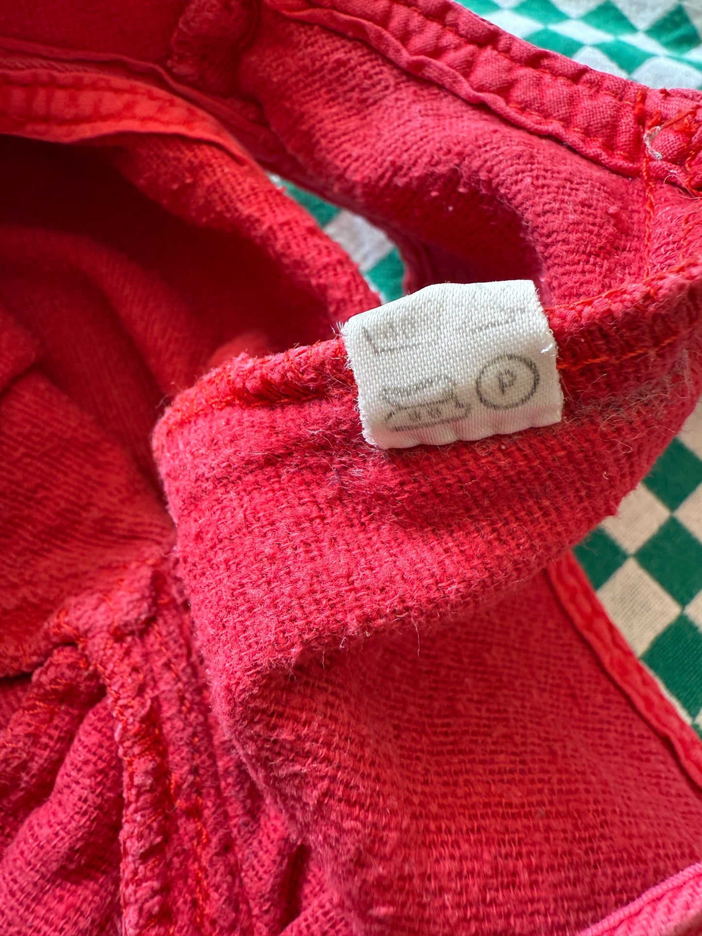 Salopette rouge vintage avec petit clown T.18 mois