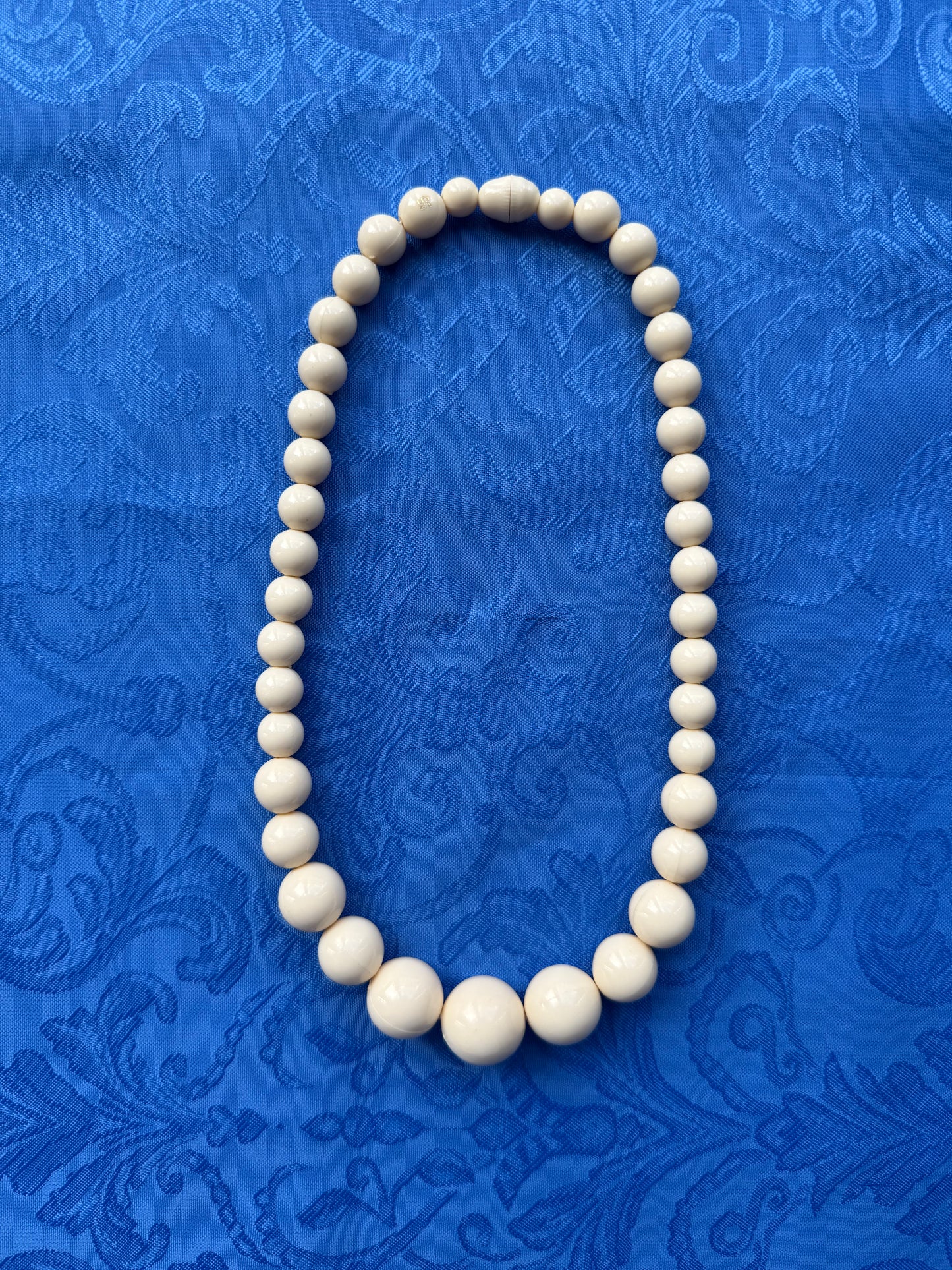 Collier vintage perles rondes couleur crème YR