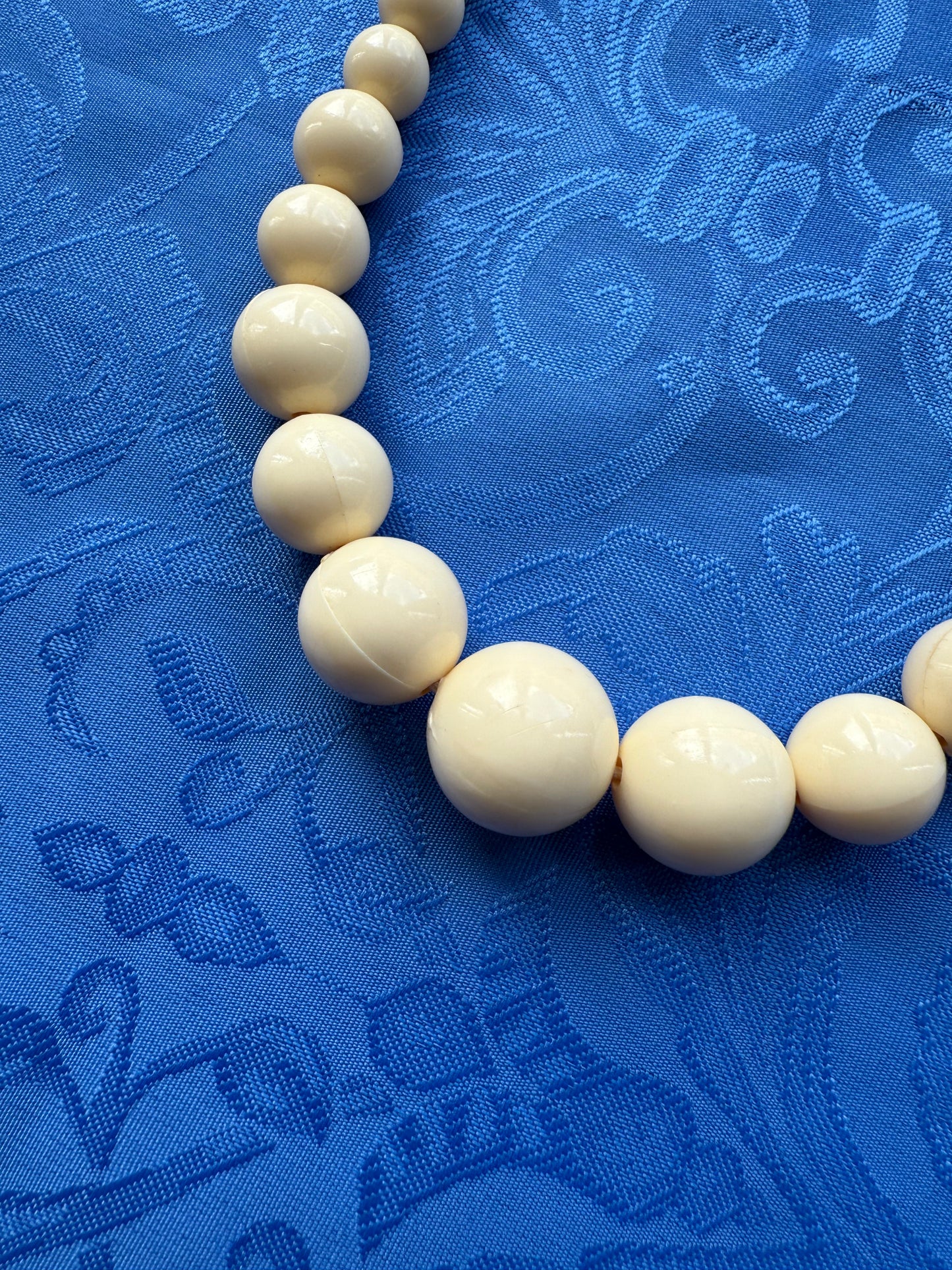 Collier vintage perles rondes couleur crème YR