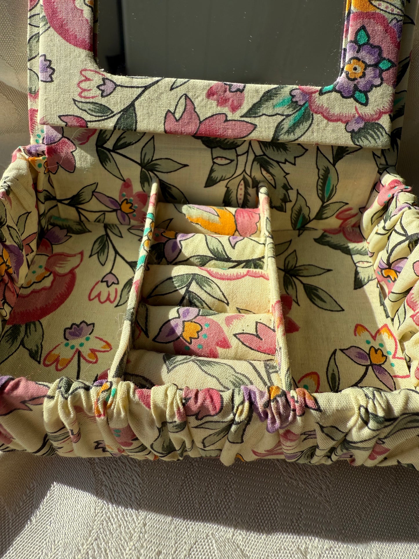 Boîte à bijoux vintage en tissu