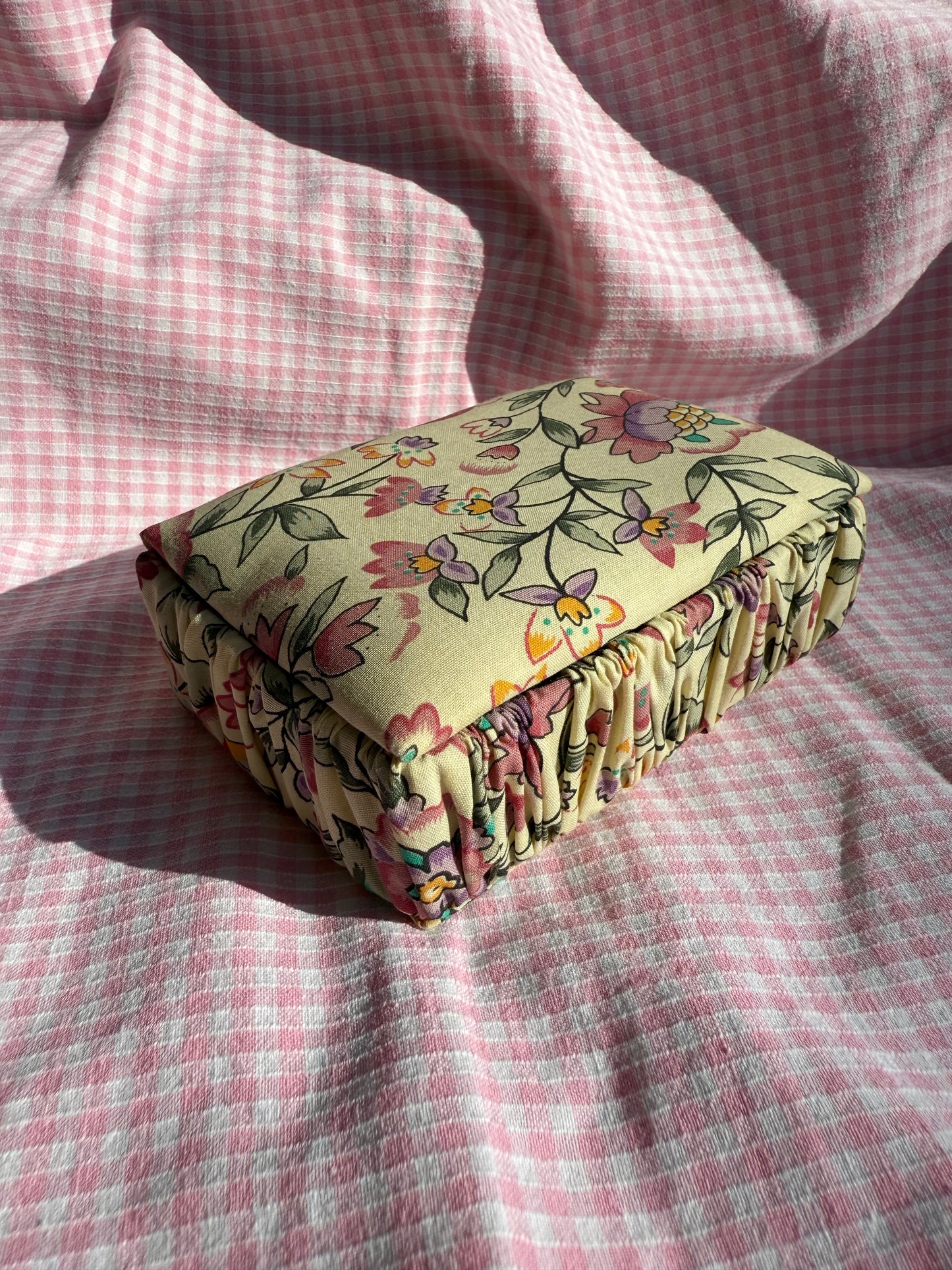 Boîte à bijoux vintage en tissu