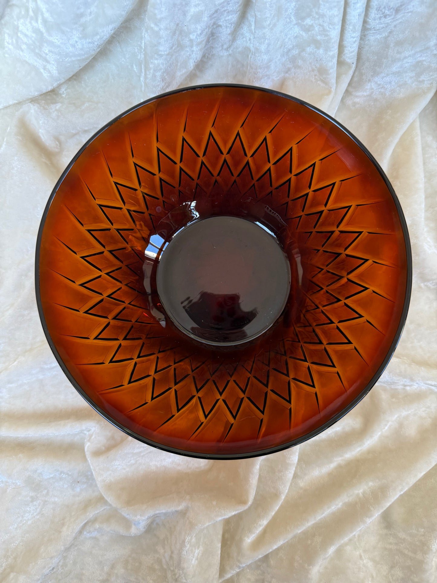 Deux saladiers en verre ambré France 70's