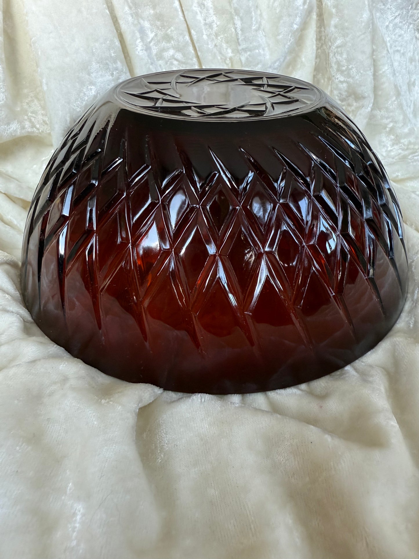 Deux saladiers en verre ambré France 70's
