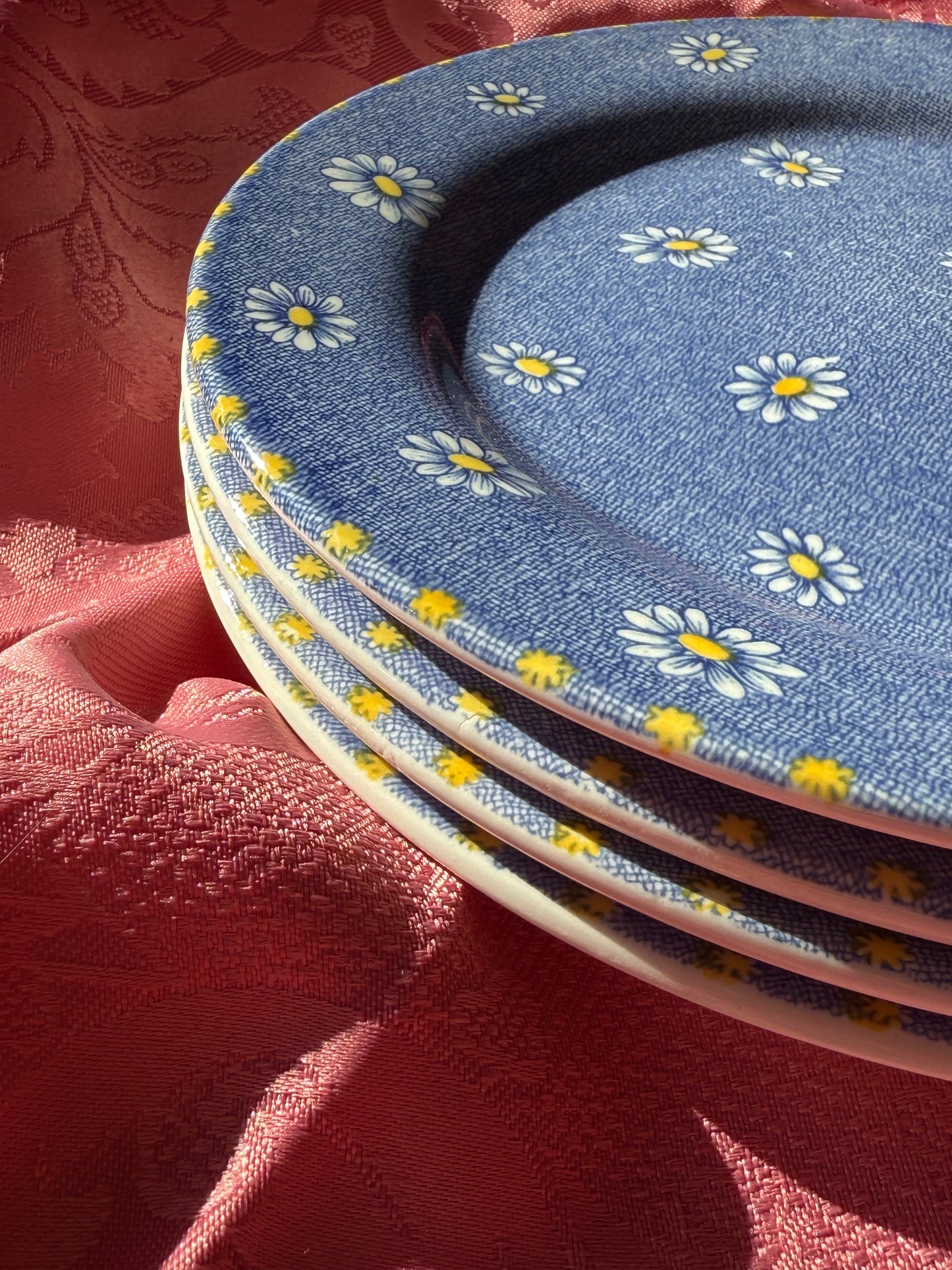 Quatre assiettes plates pâquerettes Perdenal Corona Colombia
