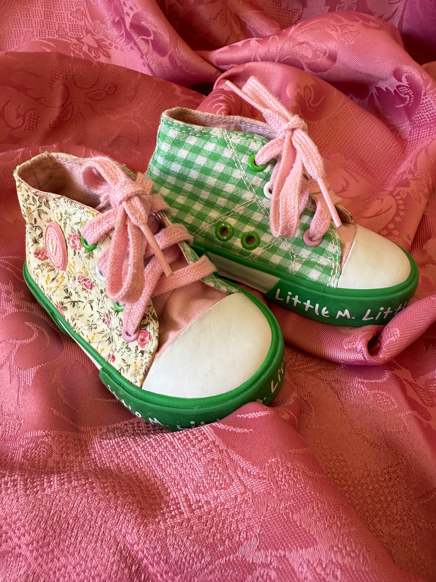 Baskets à motifs carreaux et fleurs Little Mary T.19