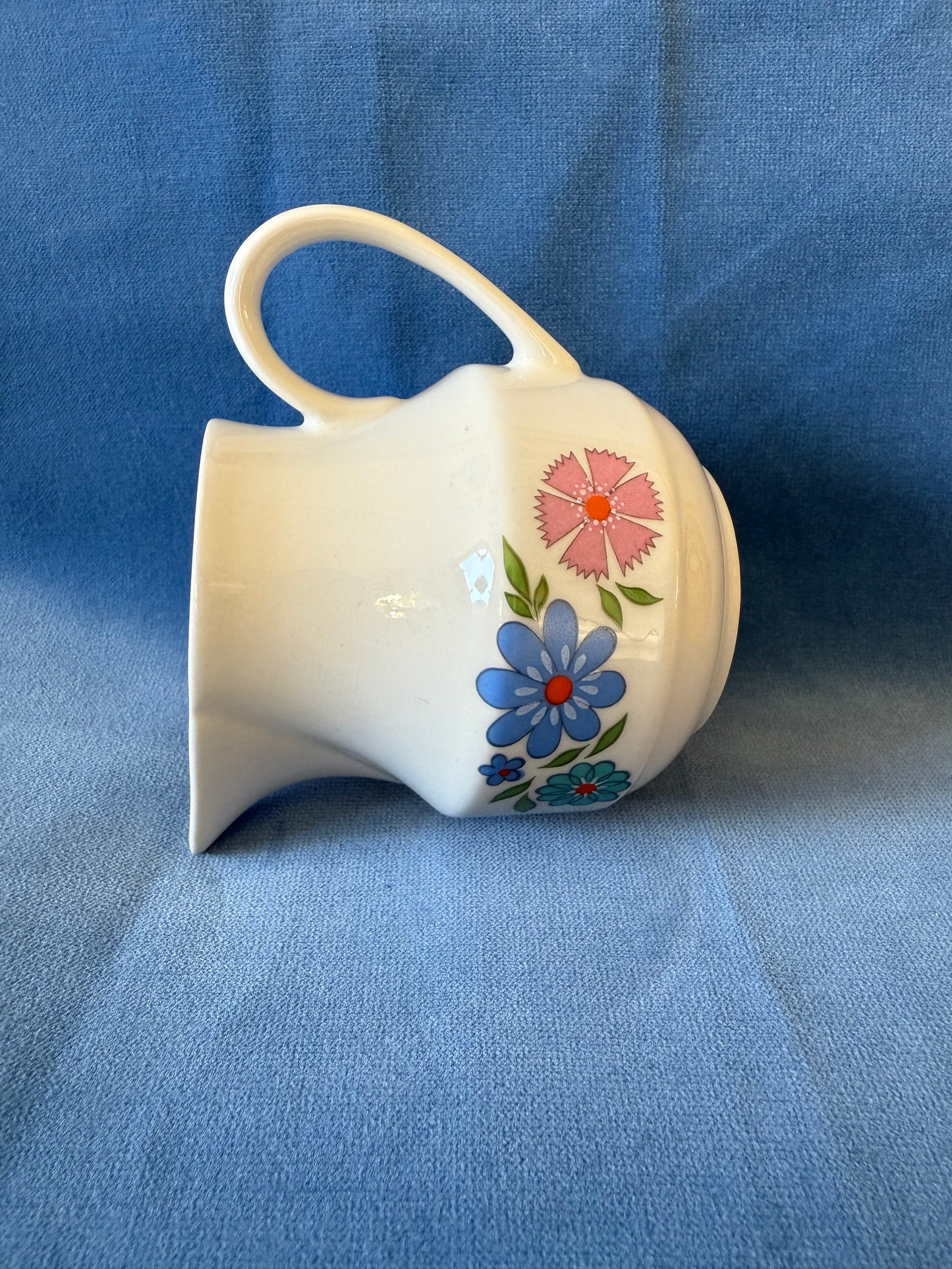 Pot à lait / crème fleurs Tognana en porcelaine
