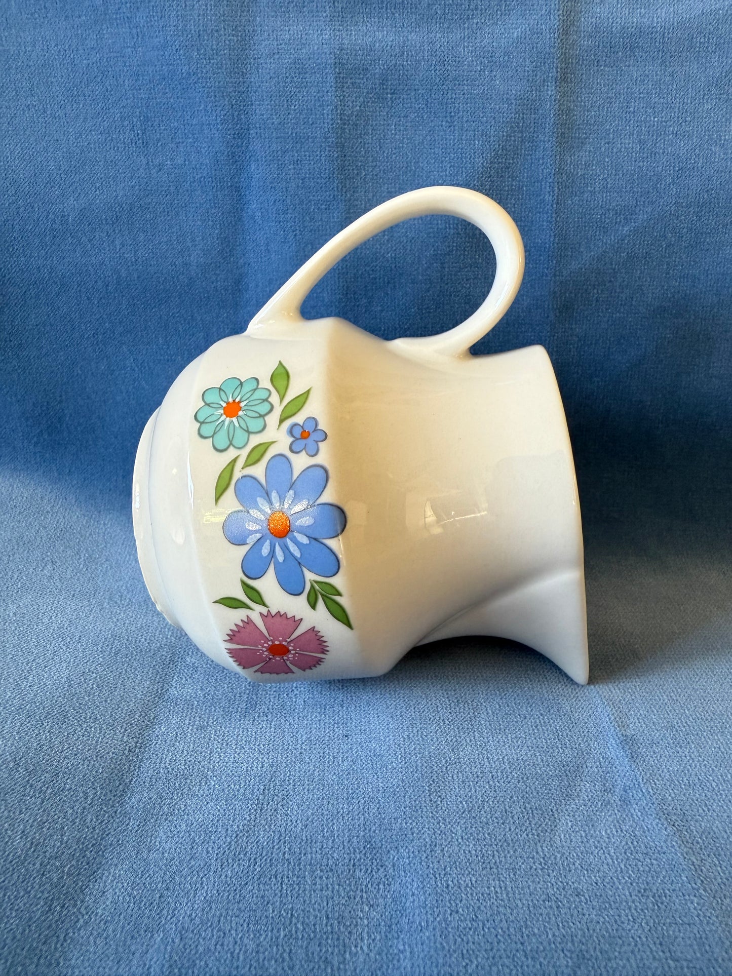 Pot à lait / crème fleurs Tognana en porcelaine