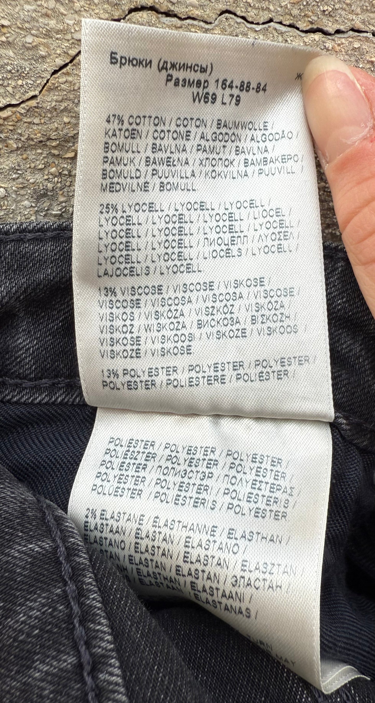 Jean slim noir ELLY par Lee T. W27 L31