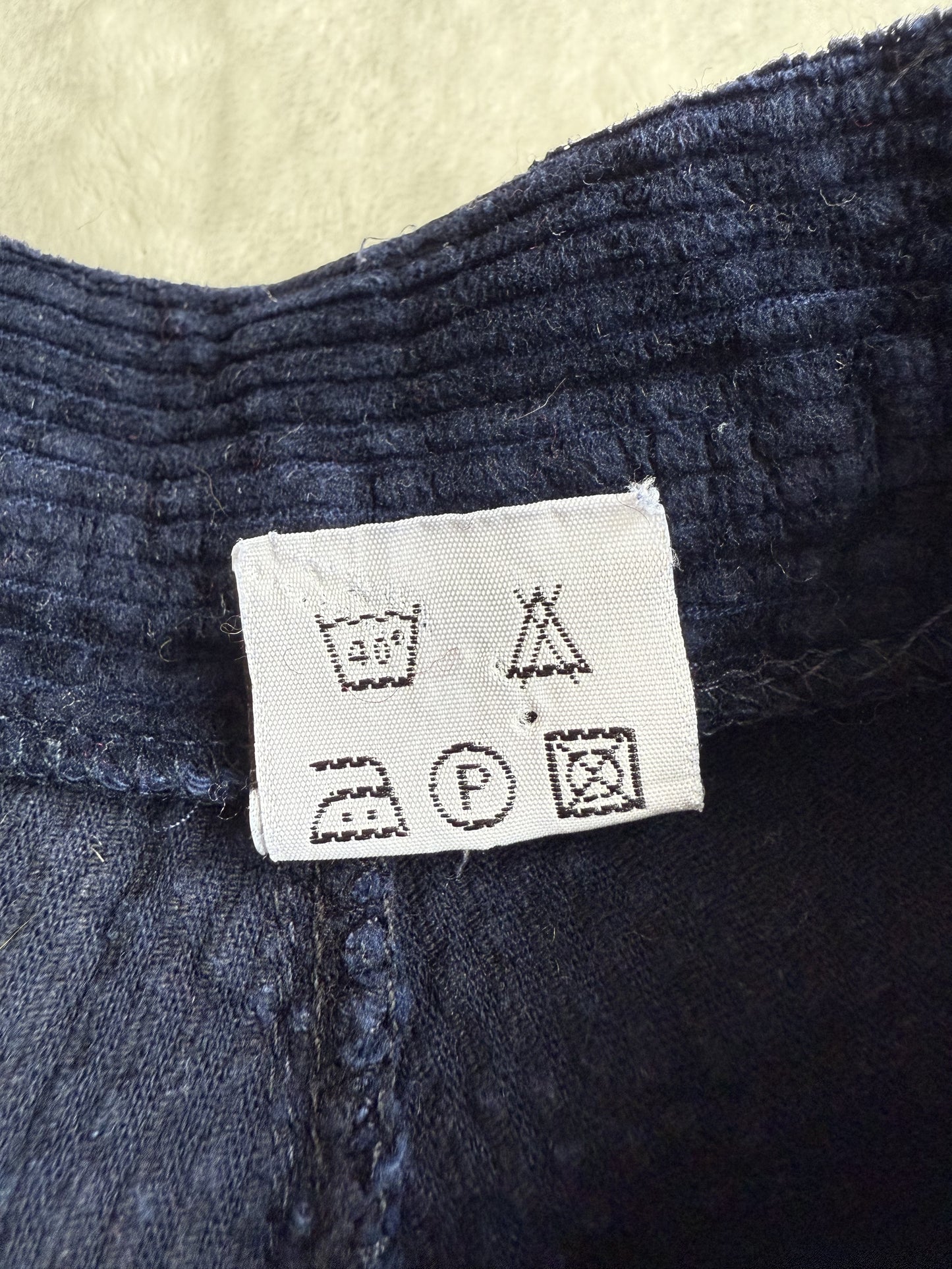 Pantalon bleu foncé en velours côtelé T.4 ans
