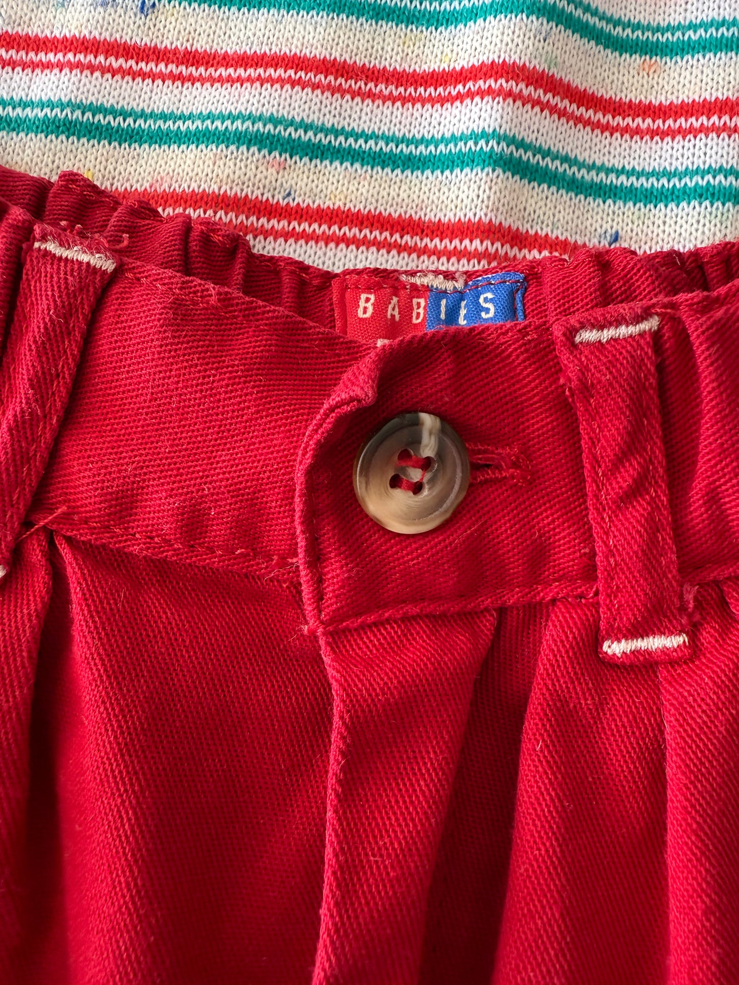 Pantalon rouge Eastern Pacific T.3 ans