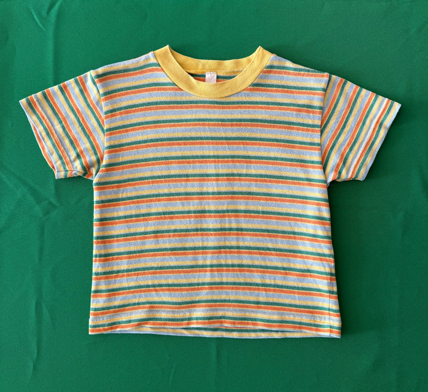 T-shirt vintage rayé T.4 ans