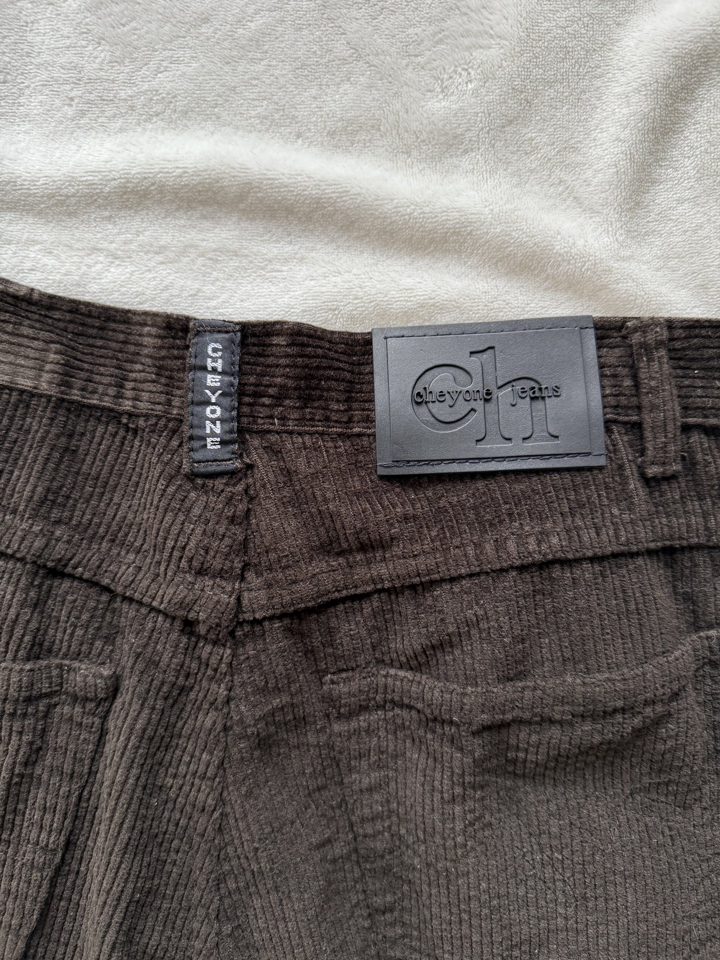 Pantalon en velours coupe droite Cheyone Jeans T.36-38