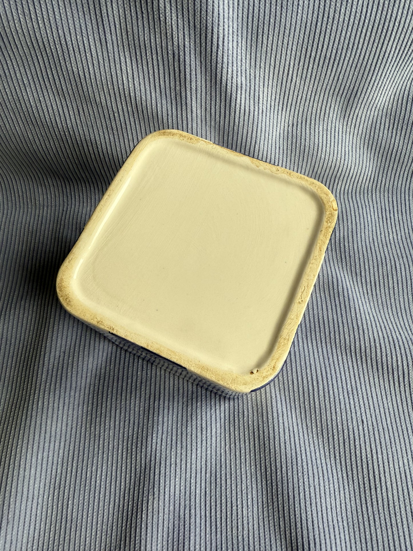 Boîte en céramique damier