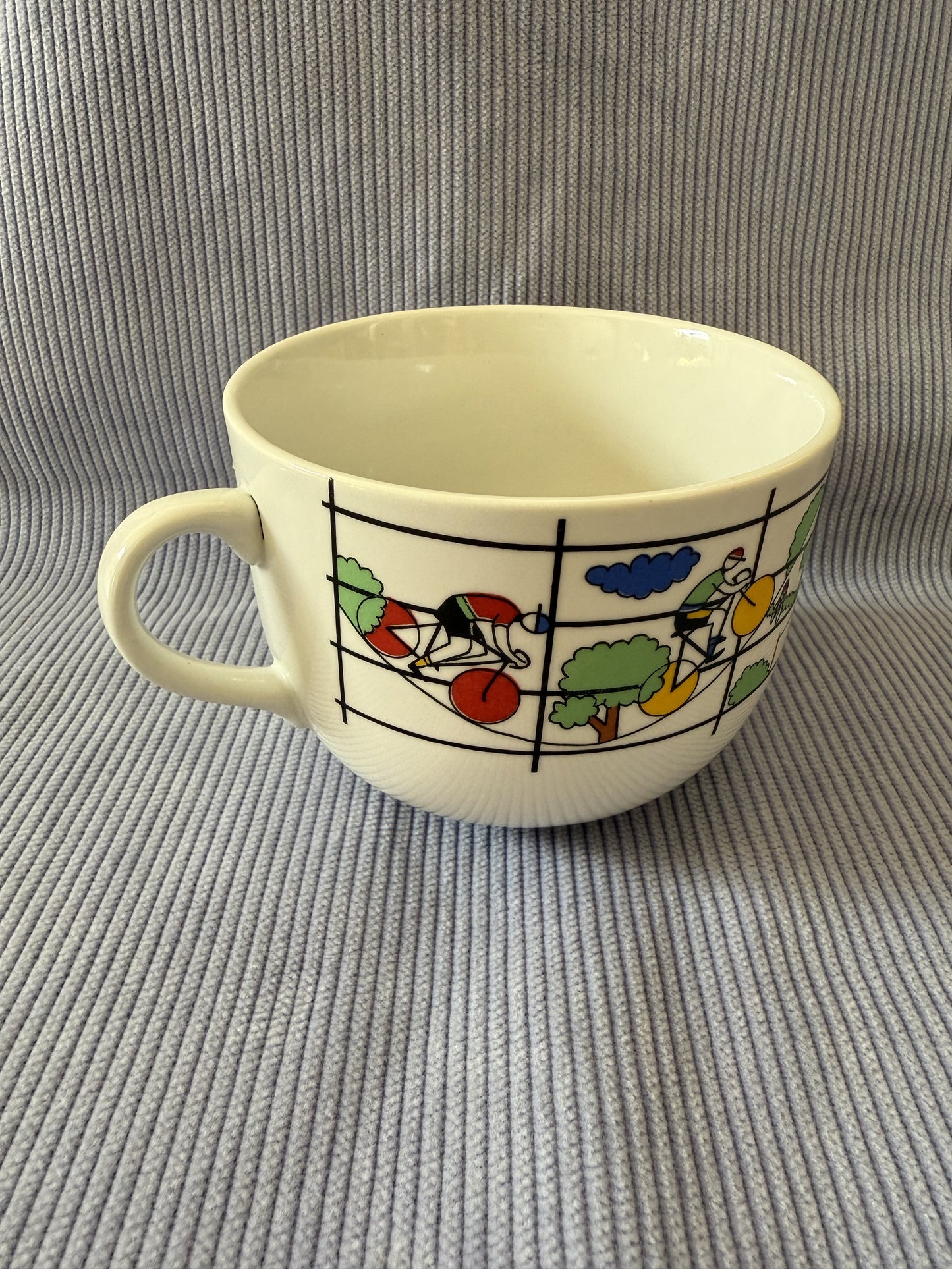 Grande tasse motifs cyclistes