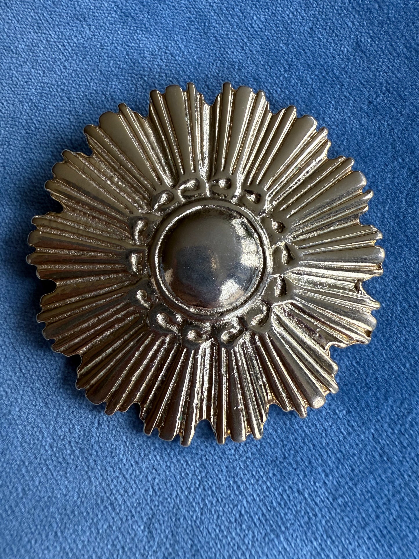 Broche ancienne en forme de soleil CCB