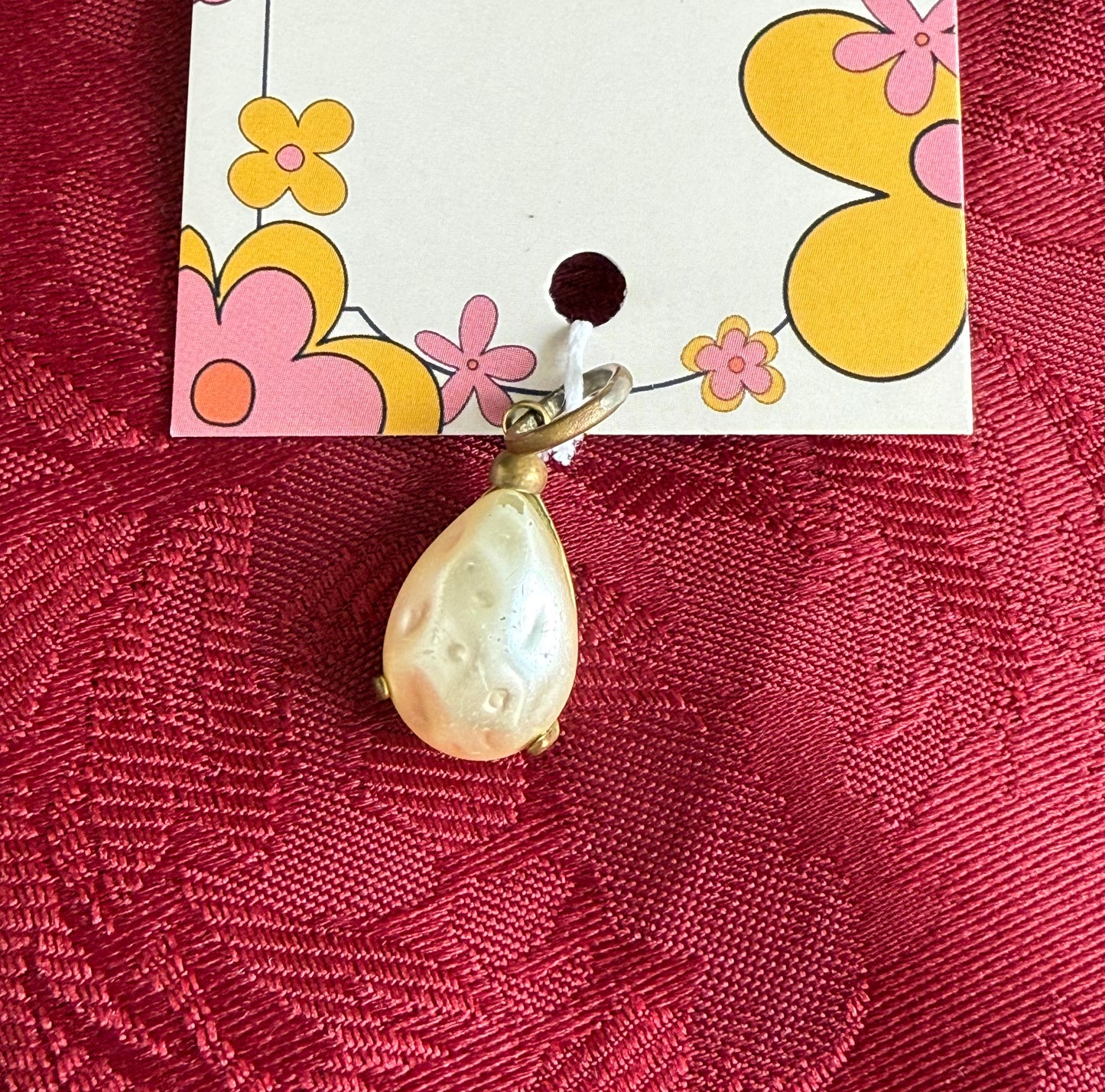 Pendentif goutte nacré