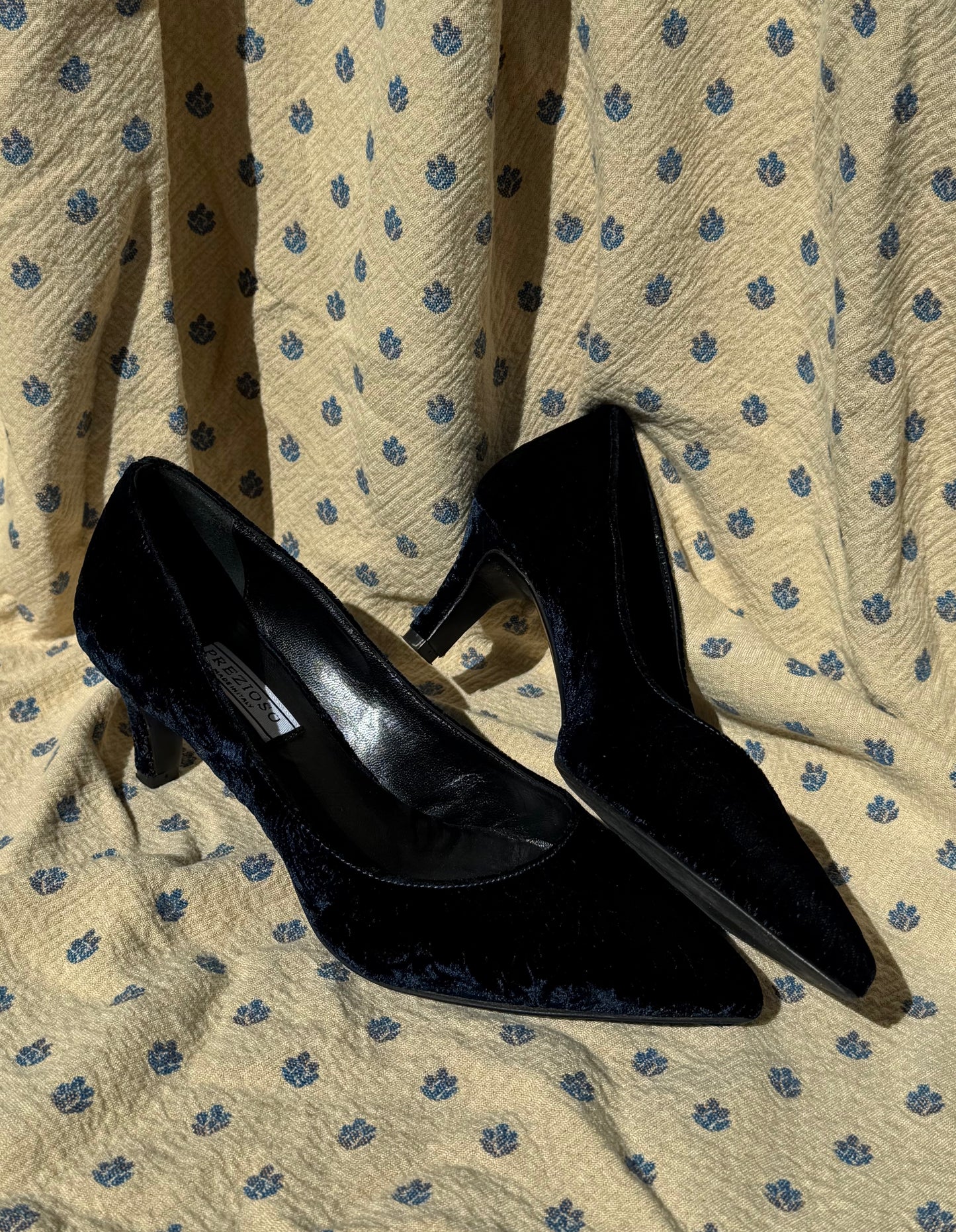 Escarpins en velours bleu nuit Prezioso vrai cuir T.36