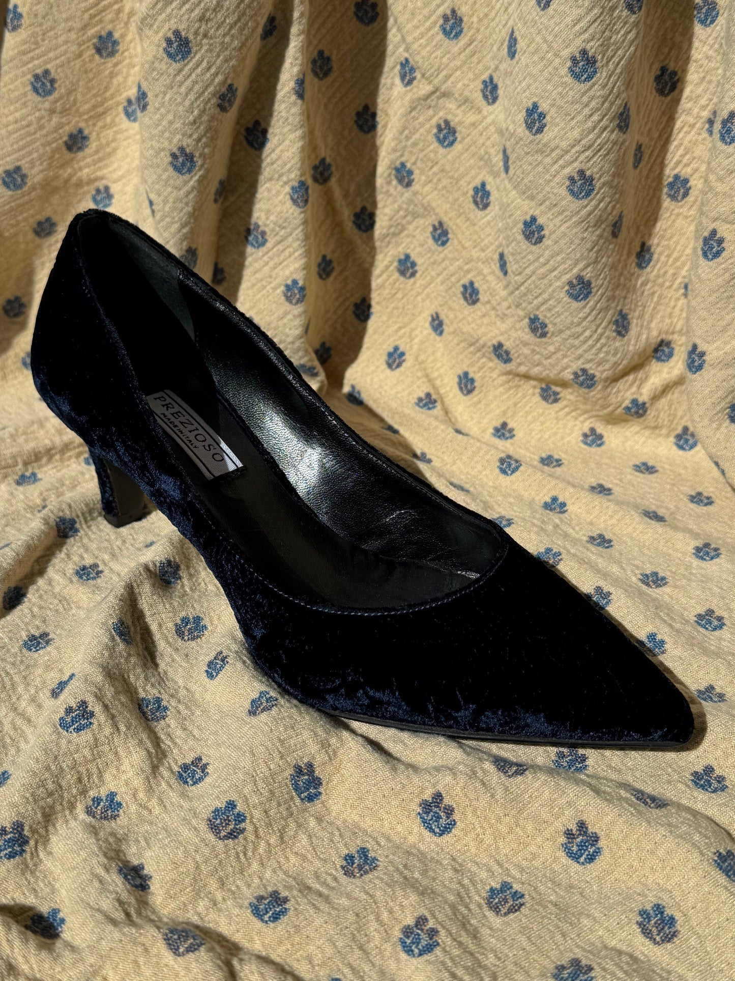 Escarpins en velours bleu nuit Prezioso vrai cuir T.36