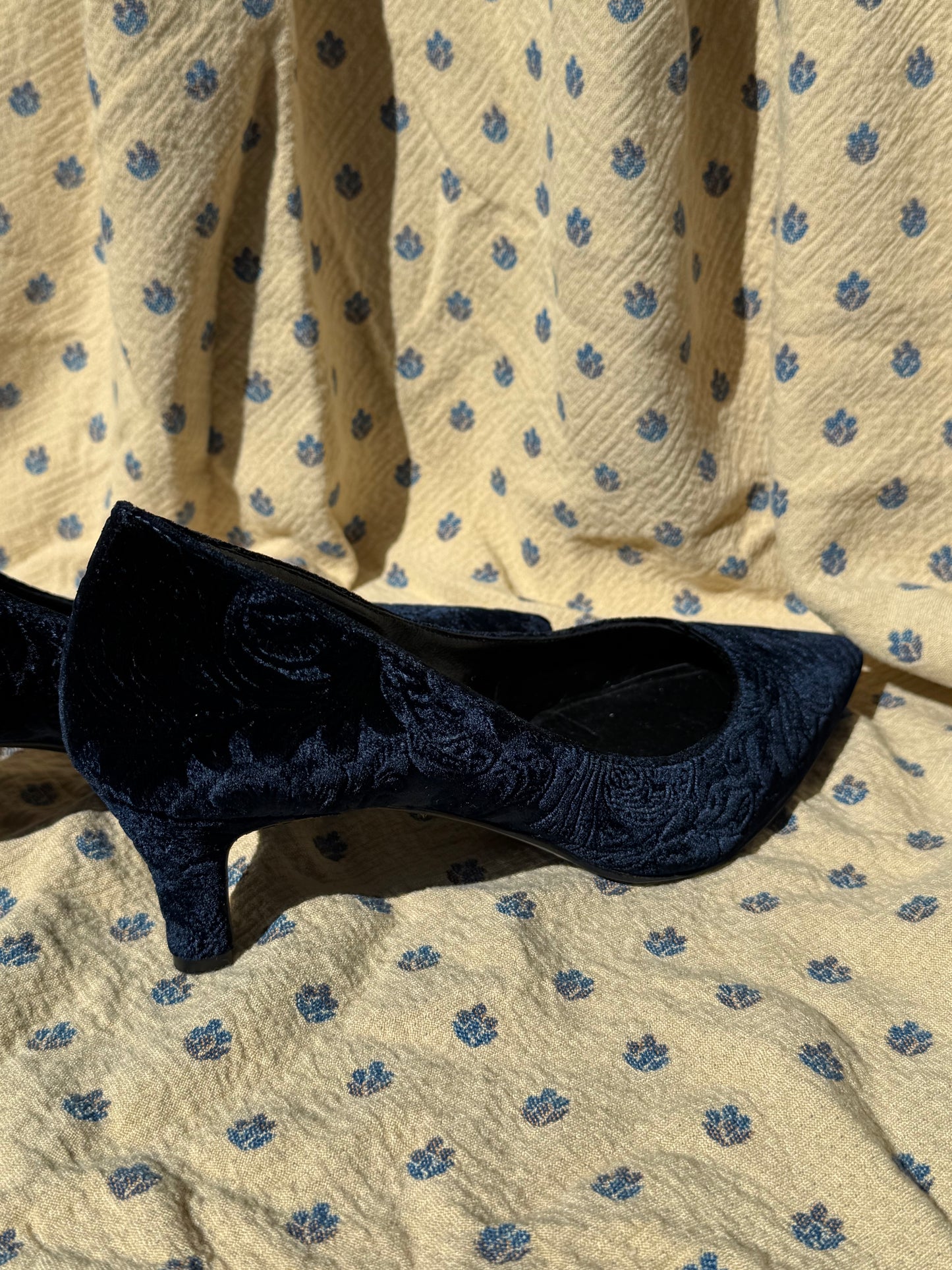Escarpins en velours bleu nuit Prezioso vrai cuir T.36