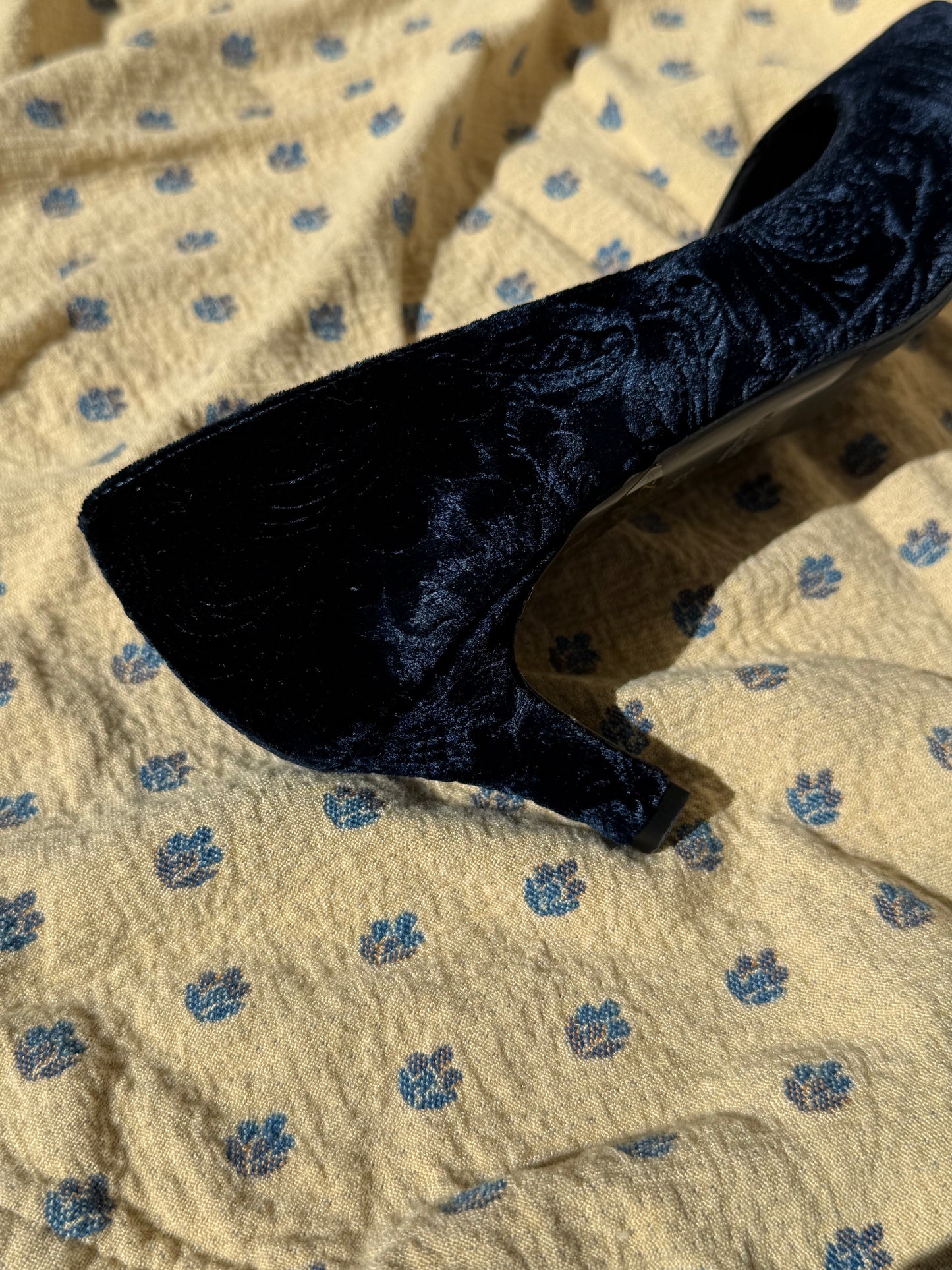 Escarpins en velours bleu nuit Prezioso vrai cuir T.36
