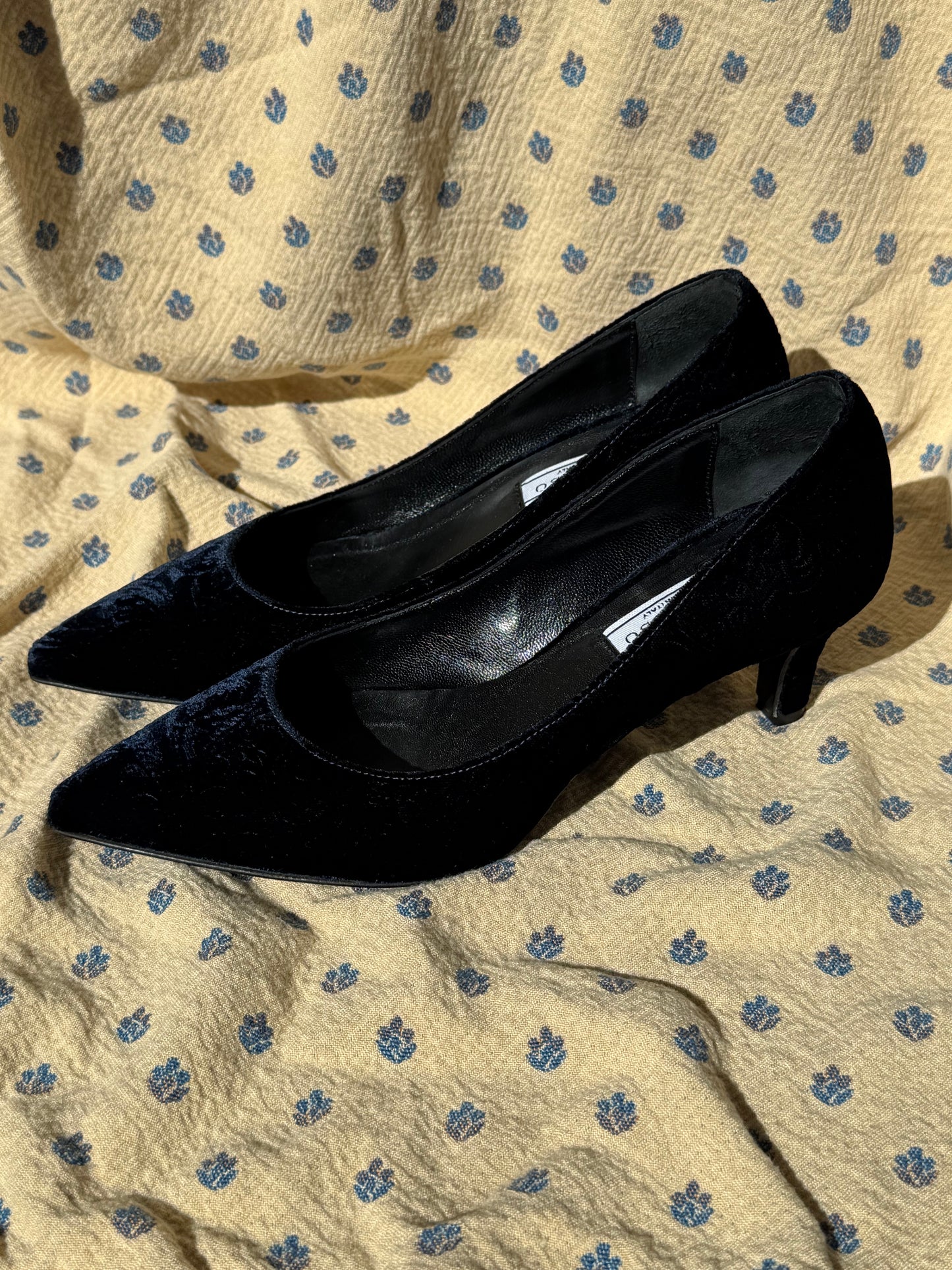 Escarpins en velours bleu nuit Prezioso vrai cuir T.36