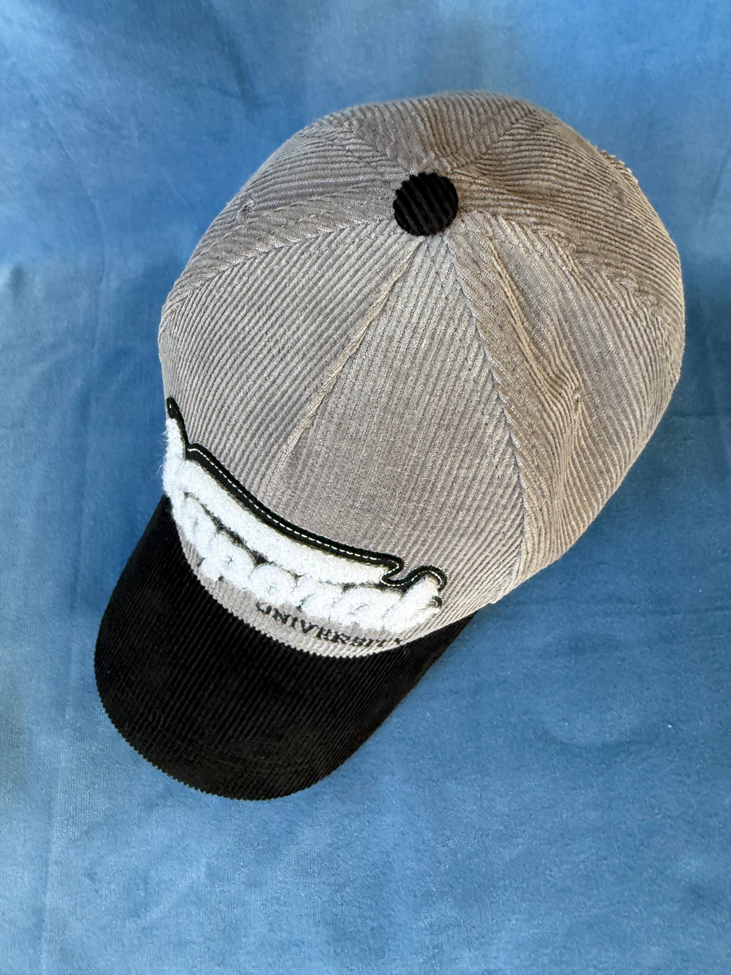 Casquette Kaporal University en velours côtelé noire et grise T.U