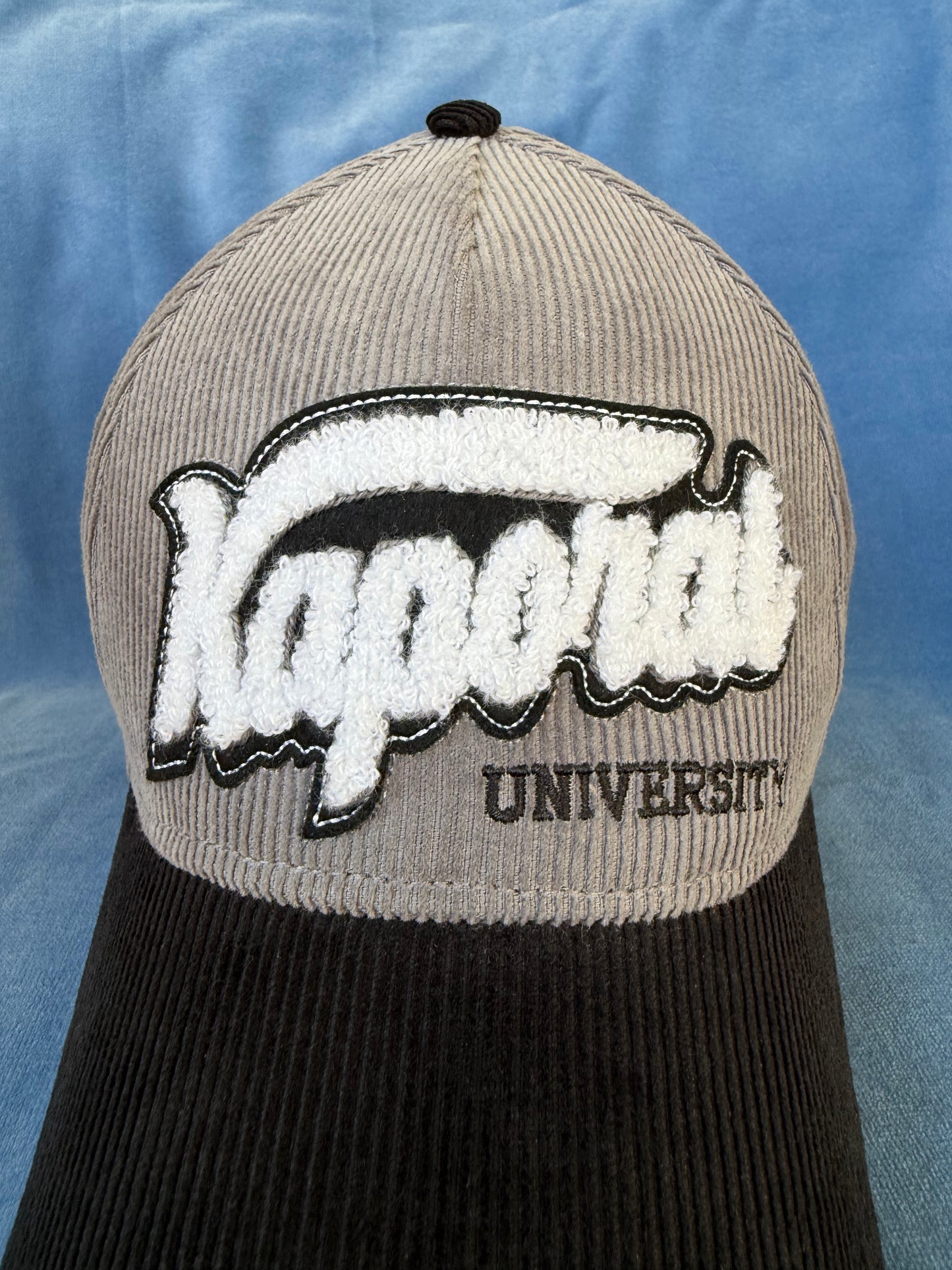 Casquette Kaporal University en velours côtelé noire et grise T.U