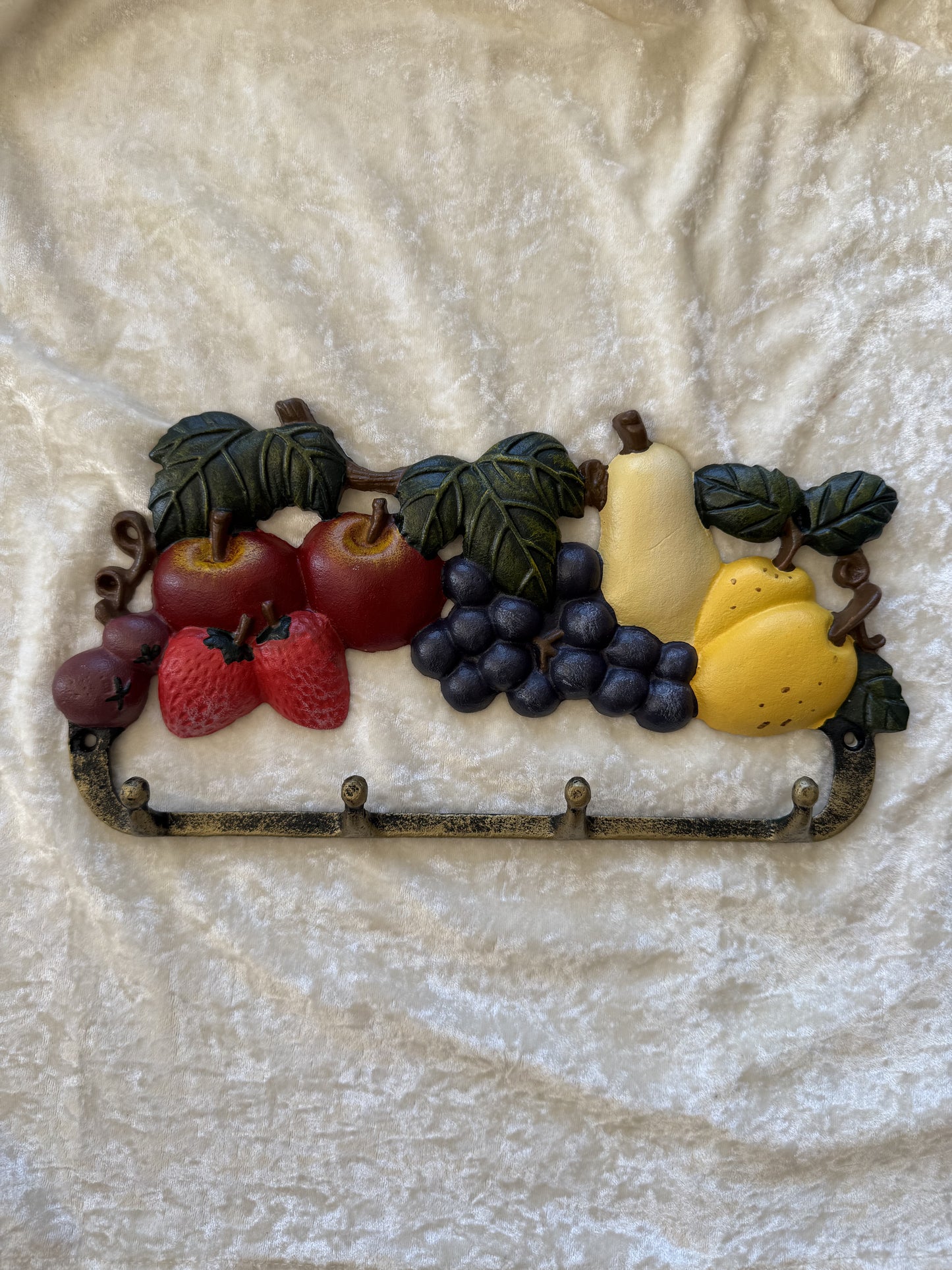 Porte-torchon fruits vintage en métal